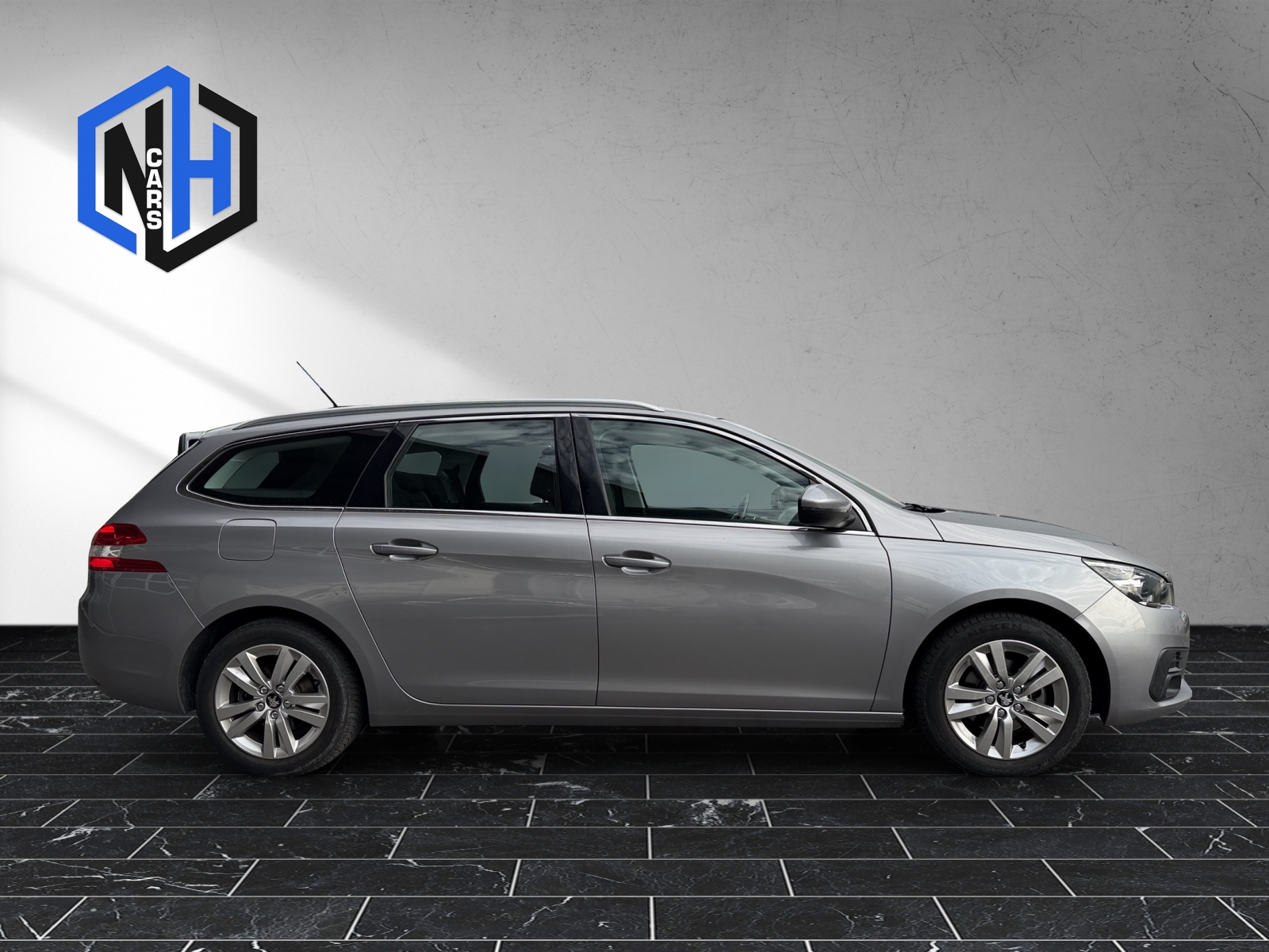 PEUGEOT 308 SW 1.2 Pure Tech Allure EAT8-image-3