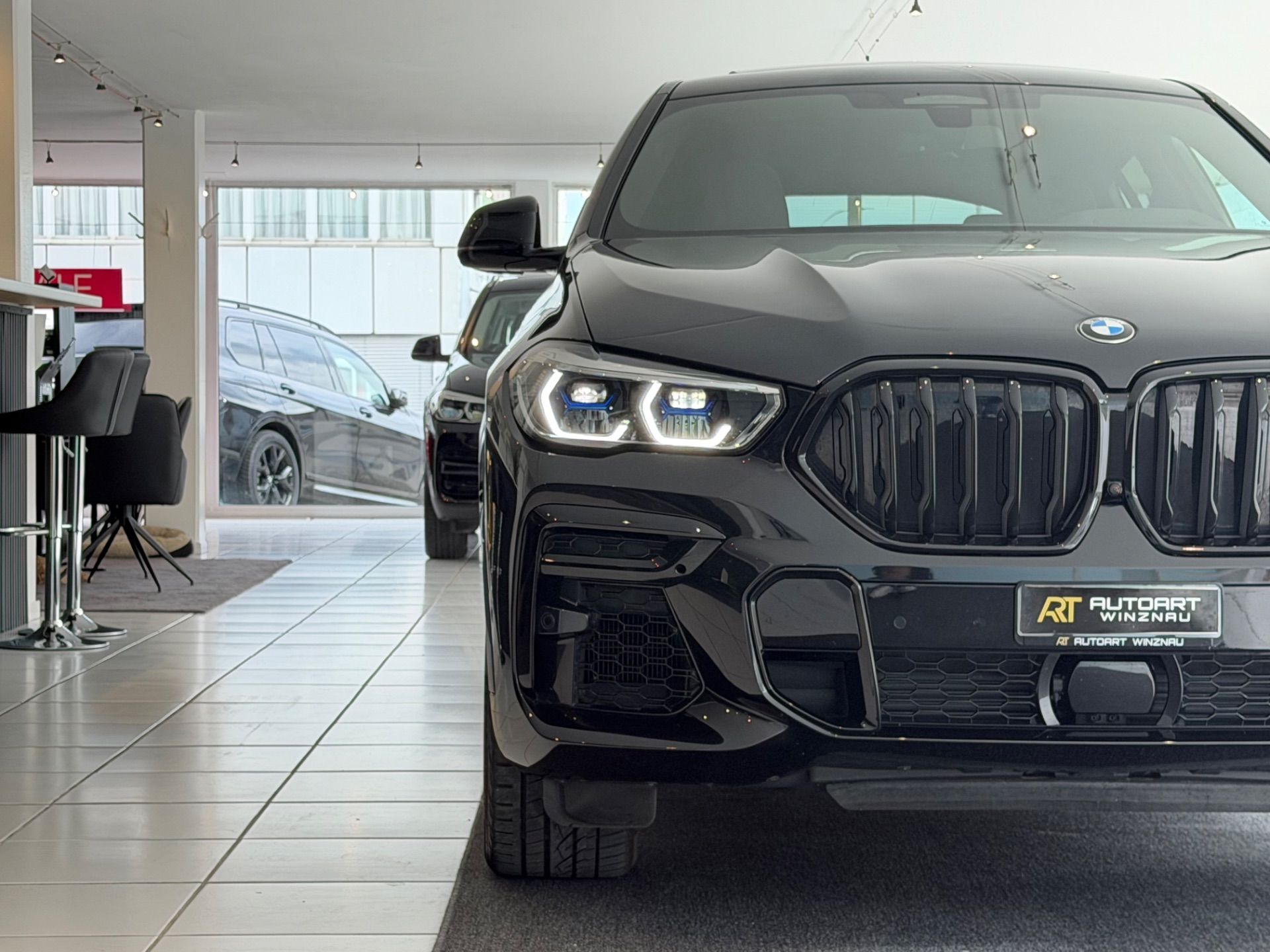BMW X6 M50i Steptronic **TOP Zustand**-image-23