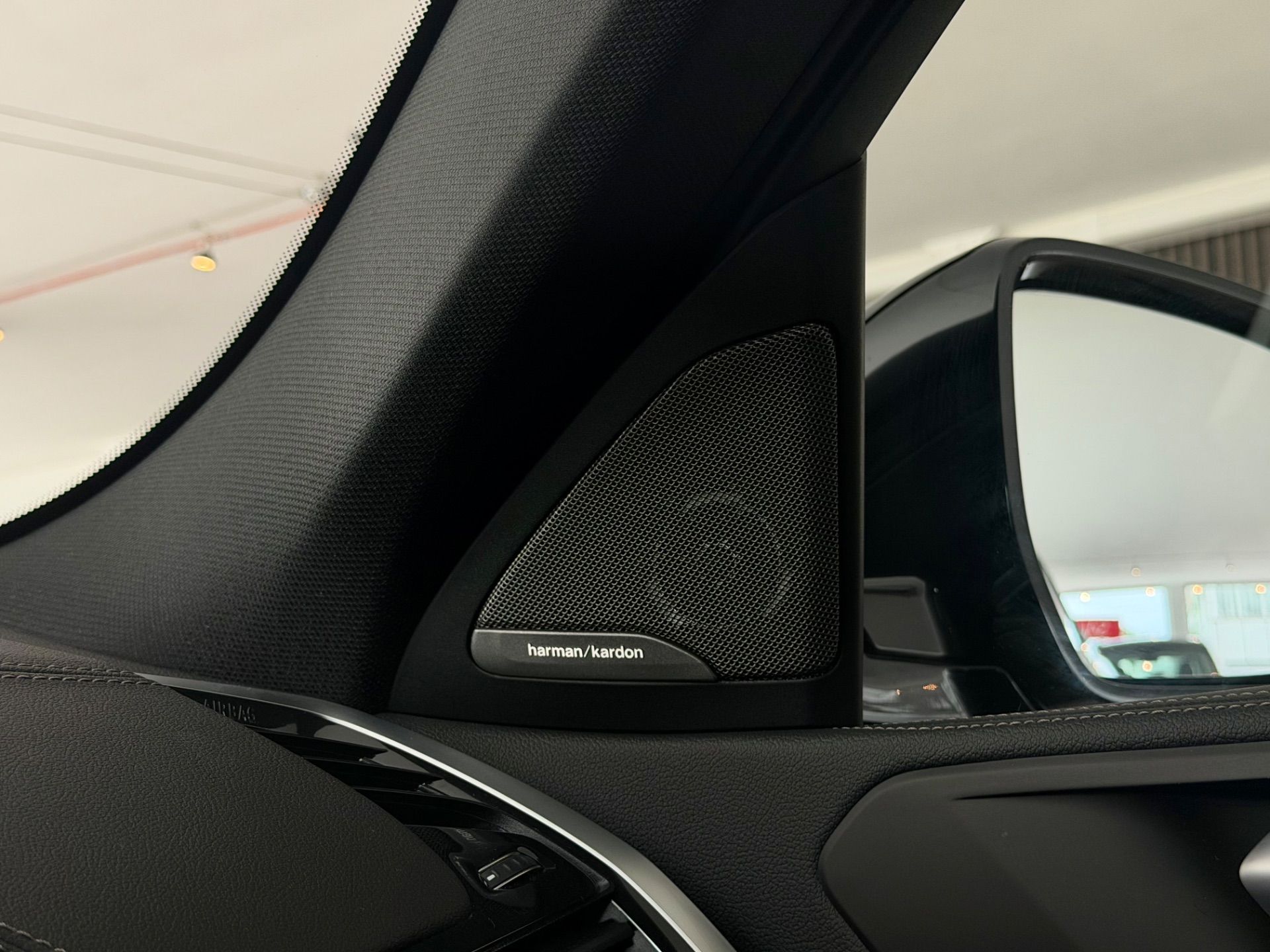 BMW X6 M50i Steptronic **TOP Zustand**-image-31