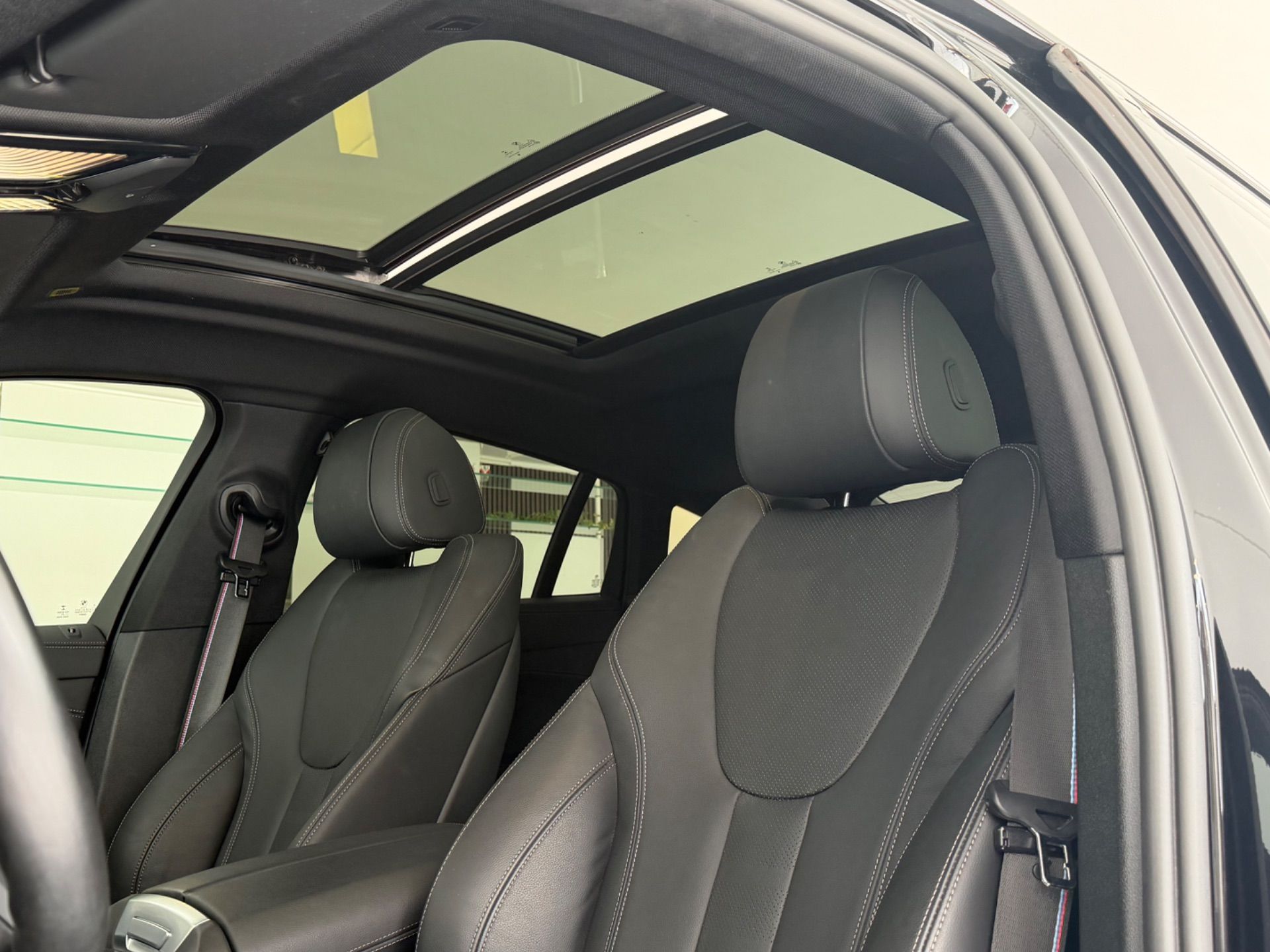 BMW X6 M50i Steptronic **TOP Zustand**-image-13