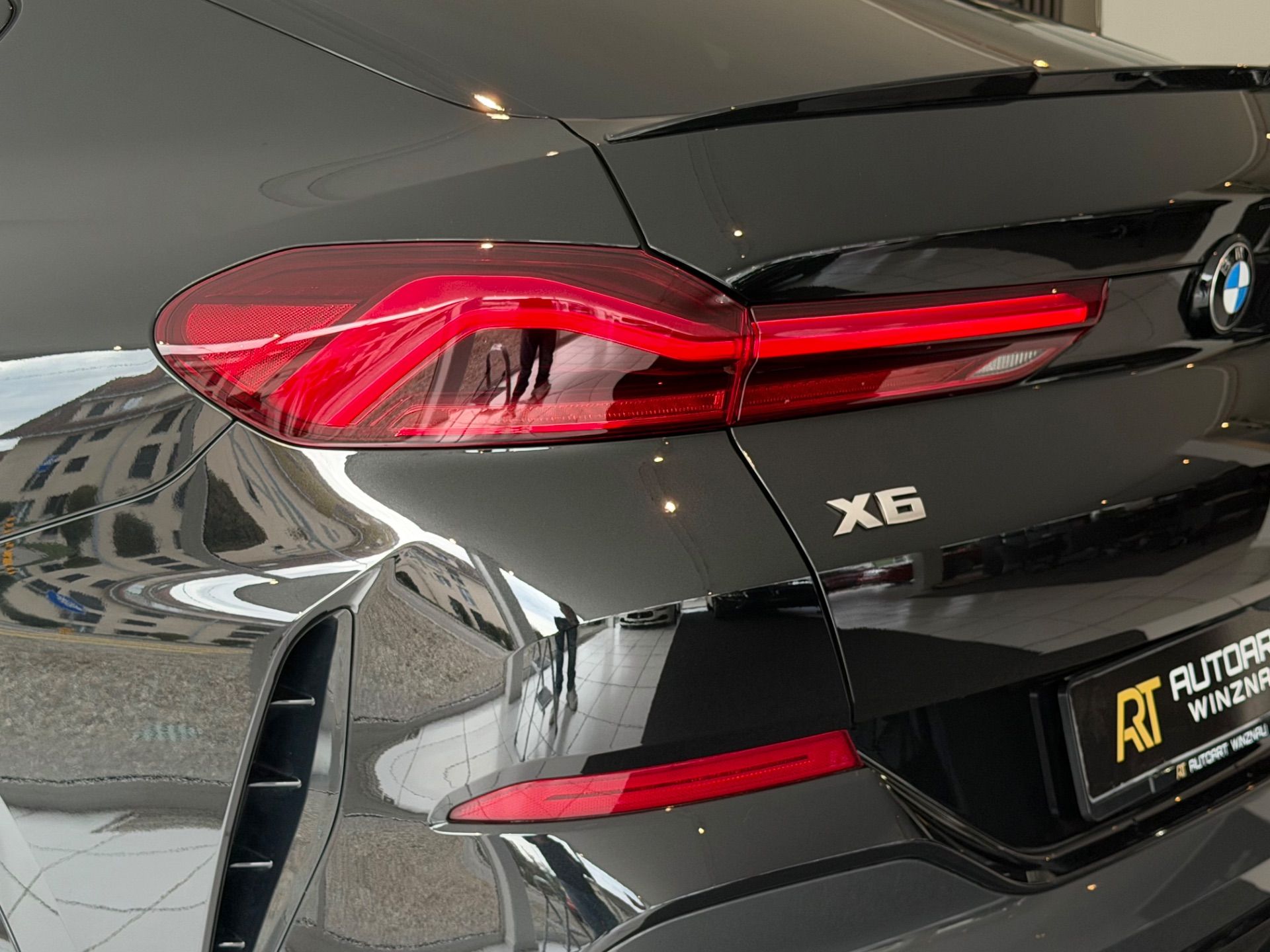 BMW X6 M50i Steptronic **TOP Zustand**-image-20