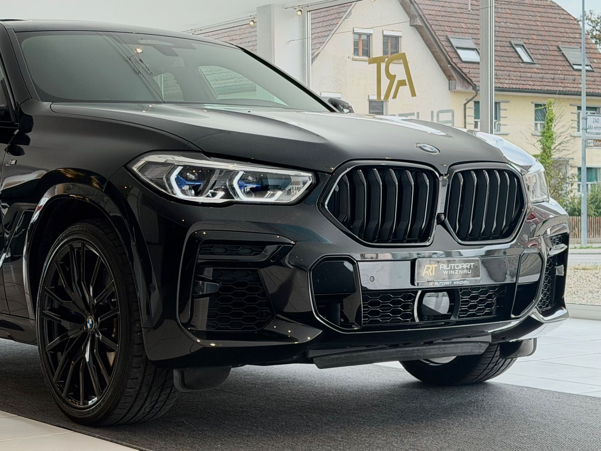 BMW X6 M50i Steptronic **TOP Zustand**-image-3