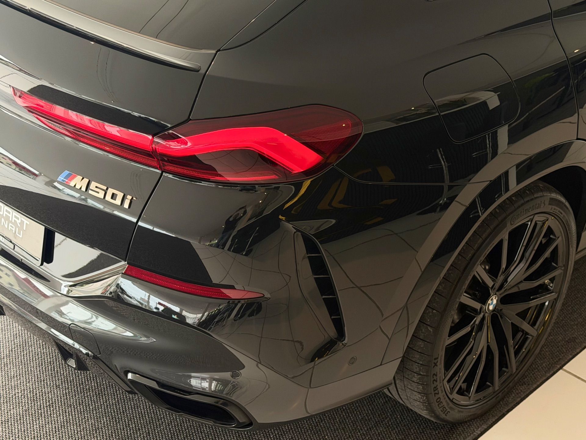 BMW X6 M50i Steptronic **TOP Zustand**-image-21