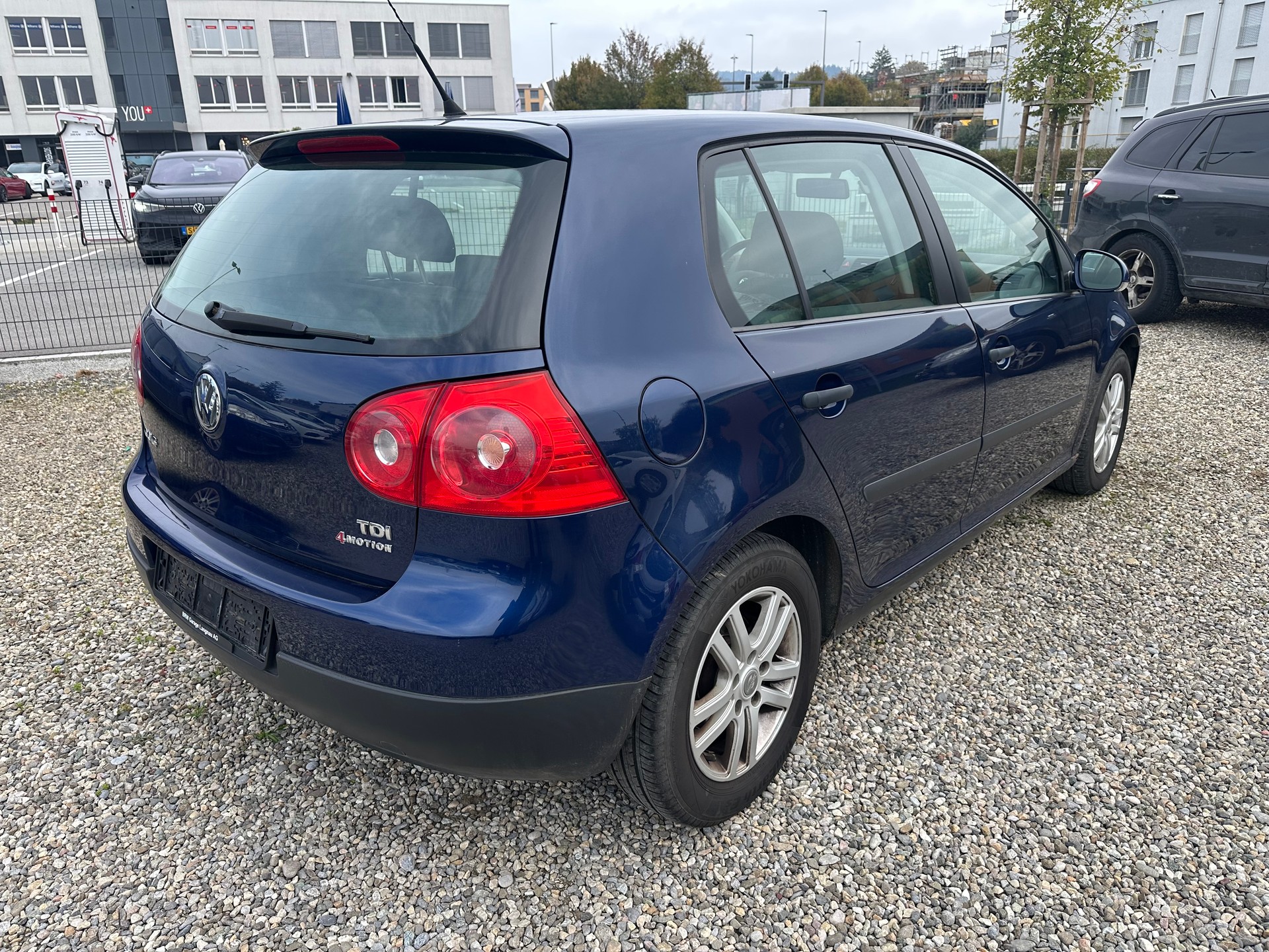 VW Golf 1.9 TDI Trend Edition 4Motion-image-3