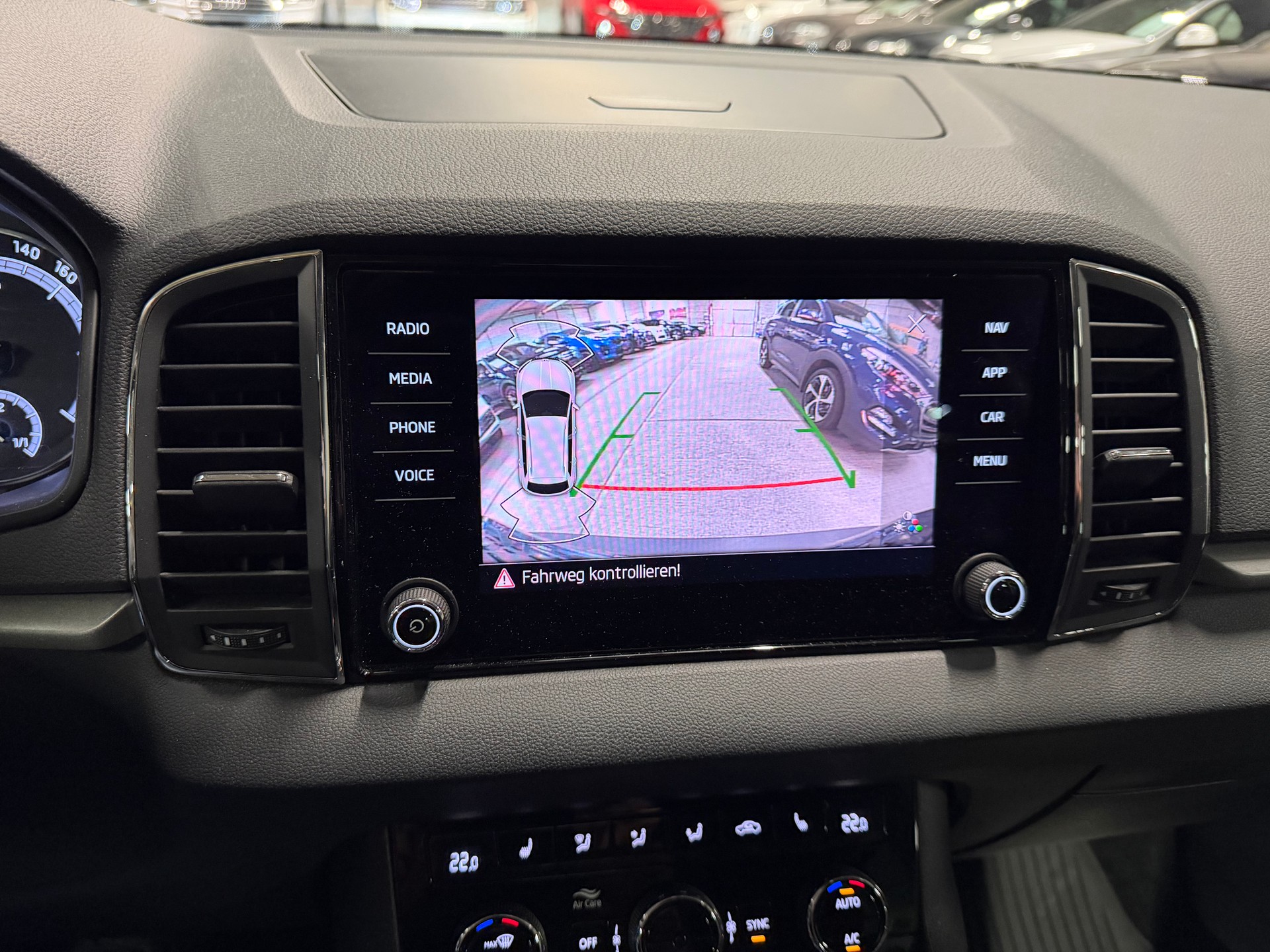 SKODA Karoq 2.0 TDI CR Ambition 4x4 DSG-image-20