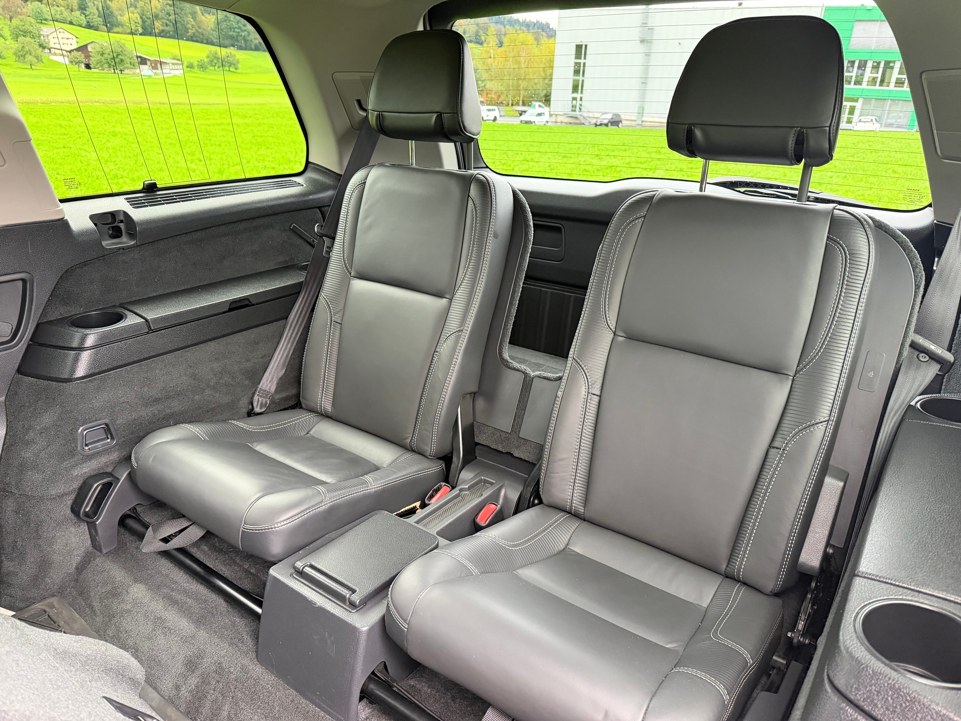 VOLVO XC90 D5 AWD R-Design Geartronic-image-15