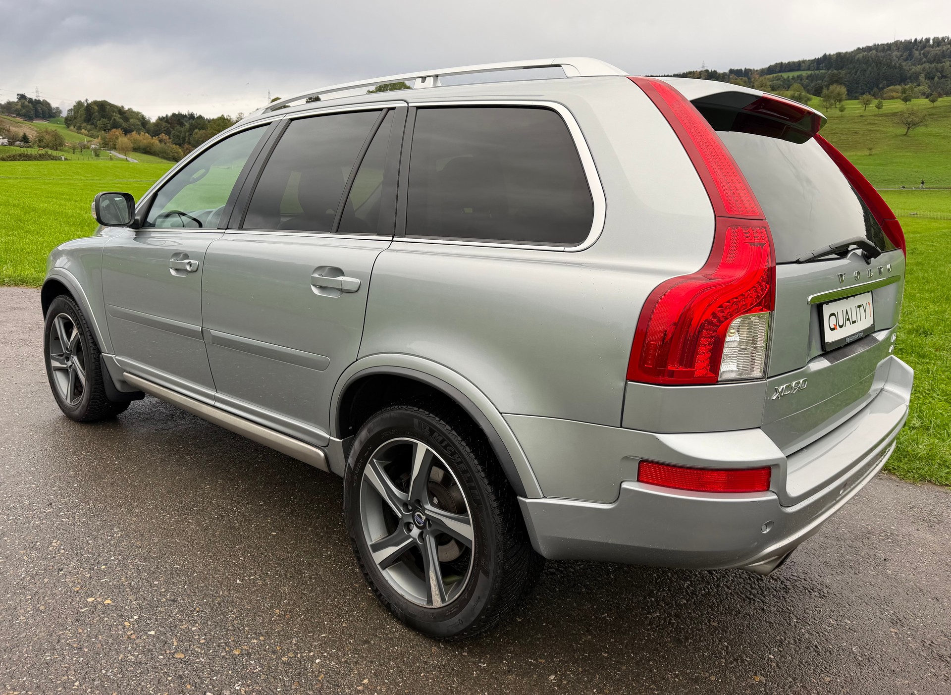 VOLVO XC90 D5 AWD R-Design Geartronic-image-4