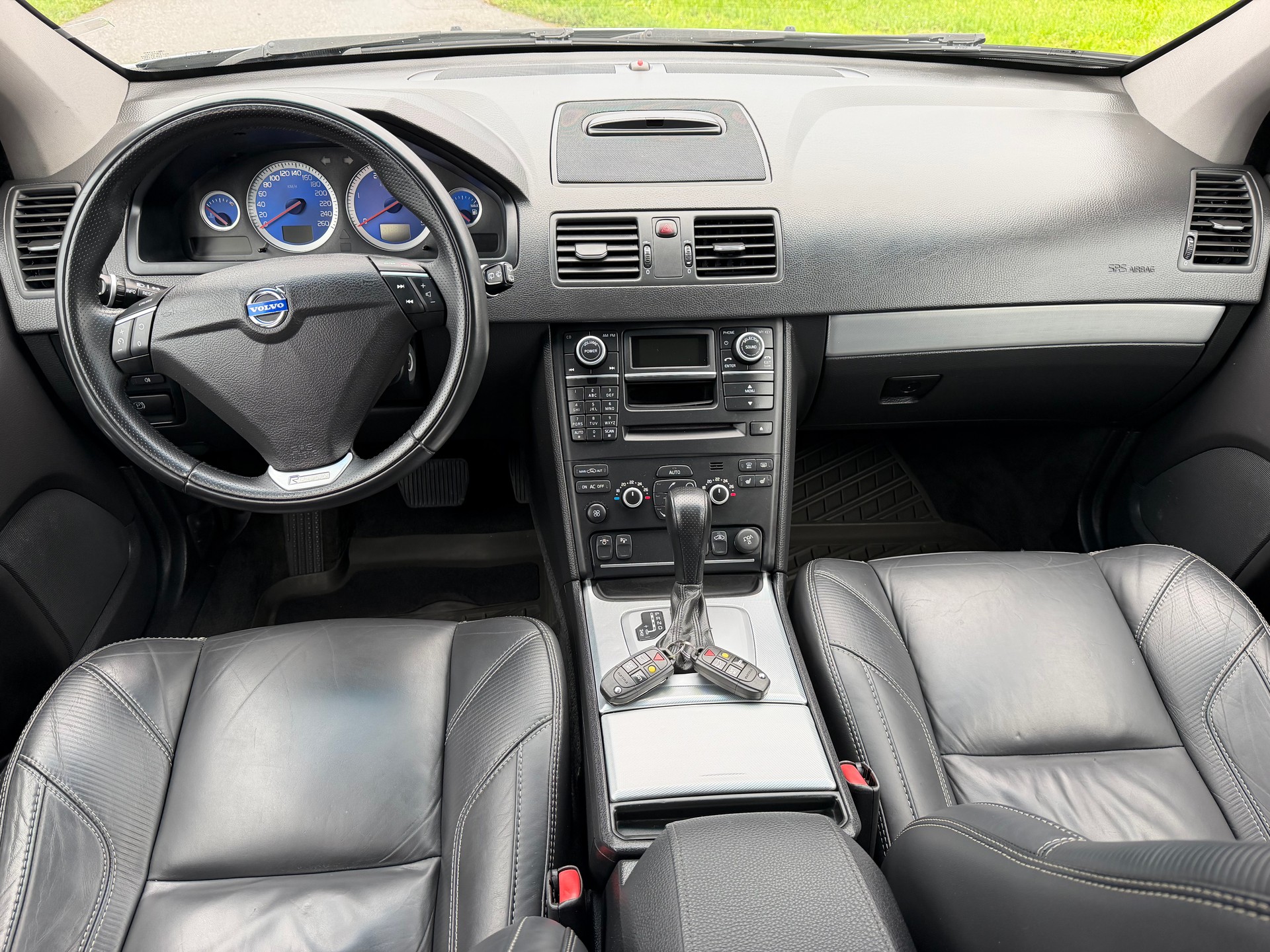 VOLVO XC90 D5 AWD R-Design Geartronic-image-10