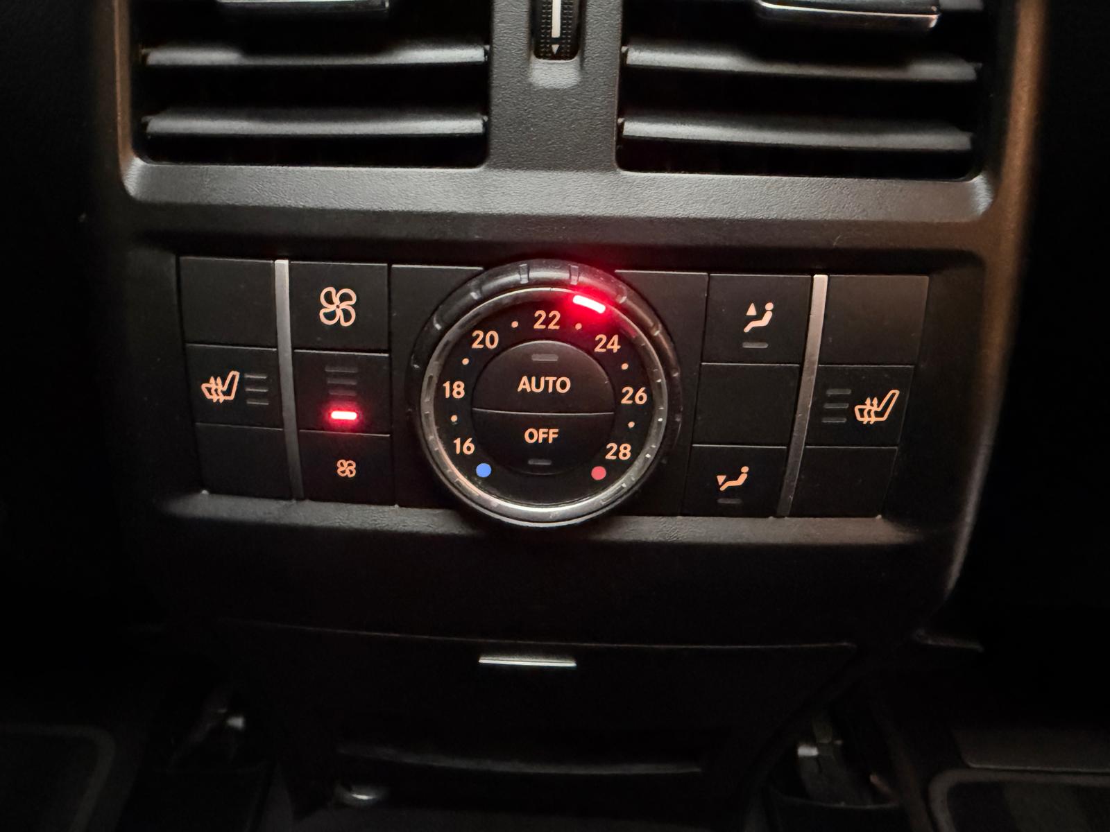 MERCEDES-BENZ GL 350 BlueTEC 4Matic 7G-TRONIC-image-23