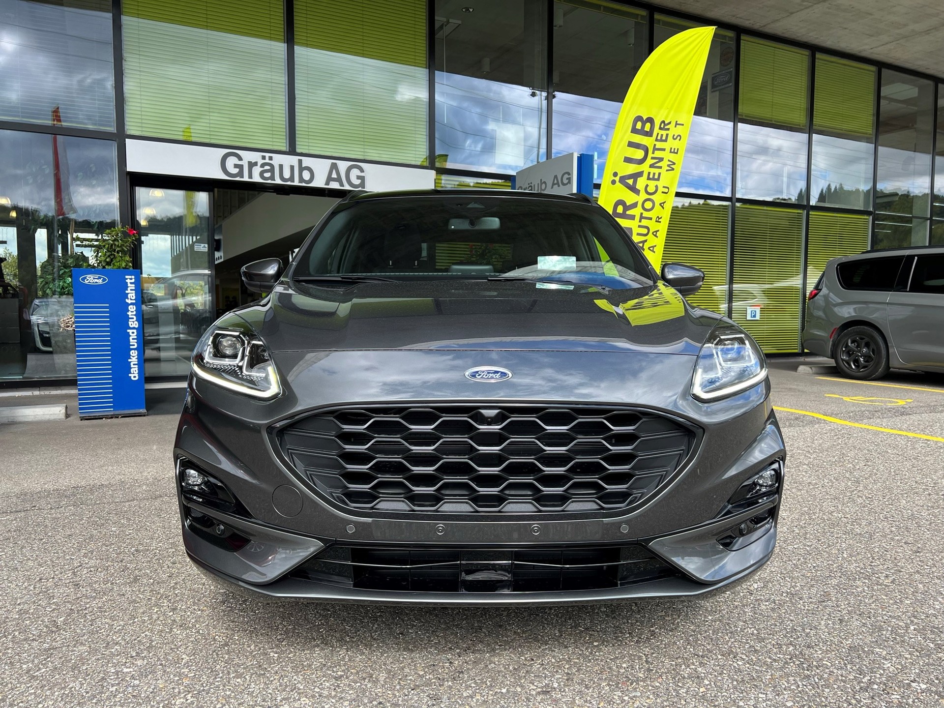 FORD Kuga 2.5 PHEV ST-Line X 2WD-showroom-element-1