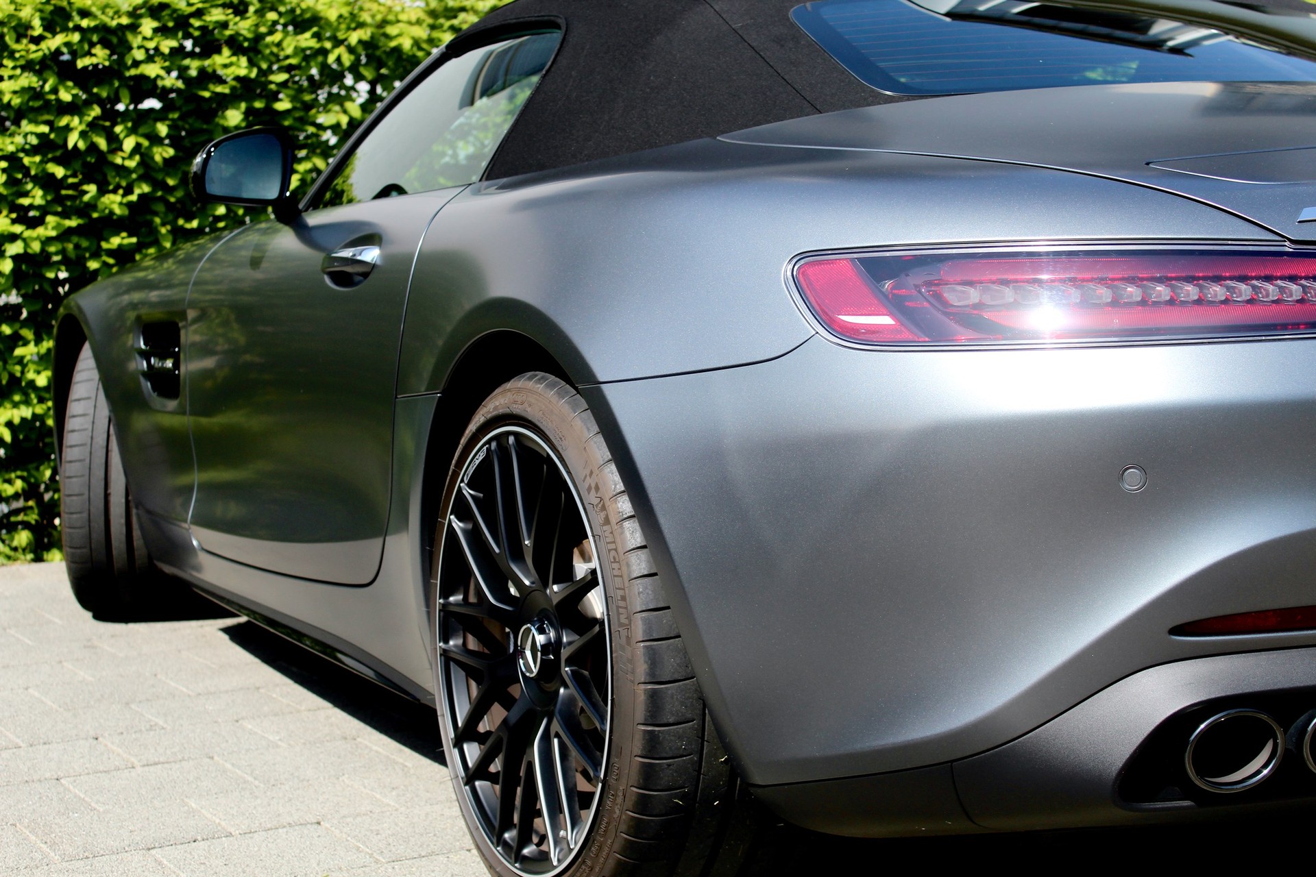 MERCEDES-BENZ AMG GT Roadster Speedshift DCT-image-1
