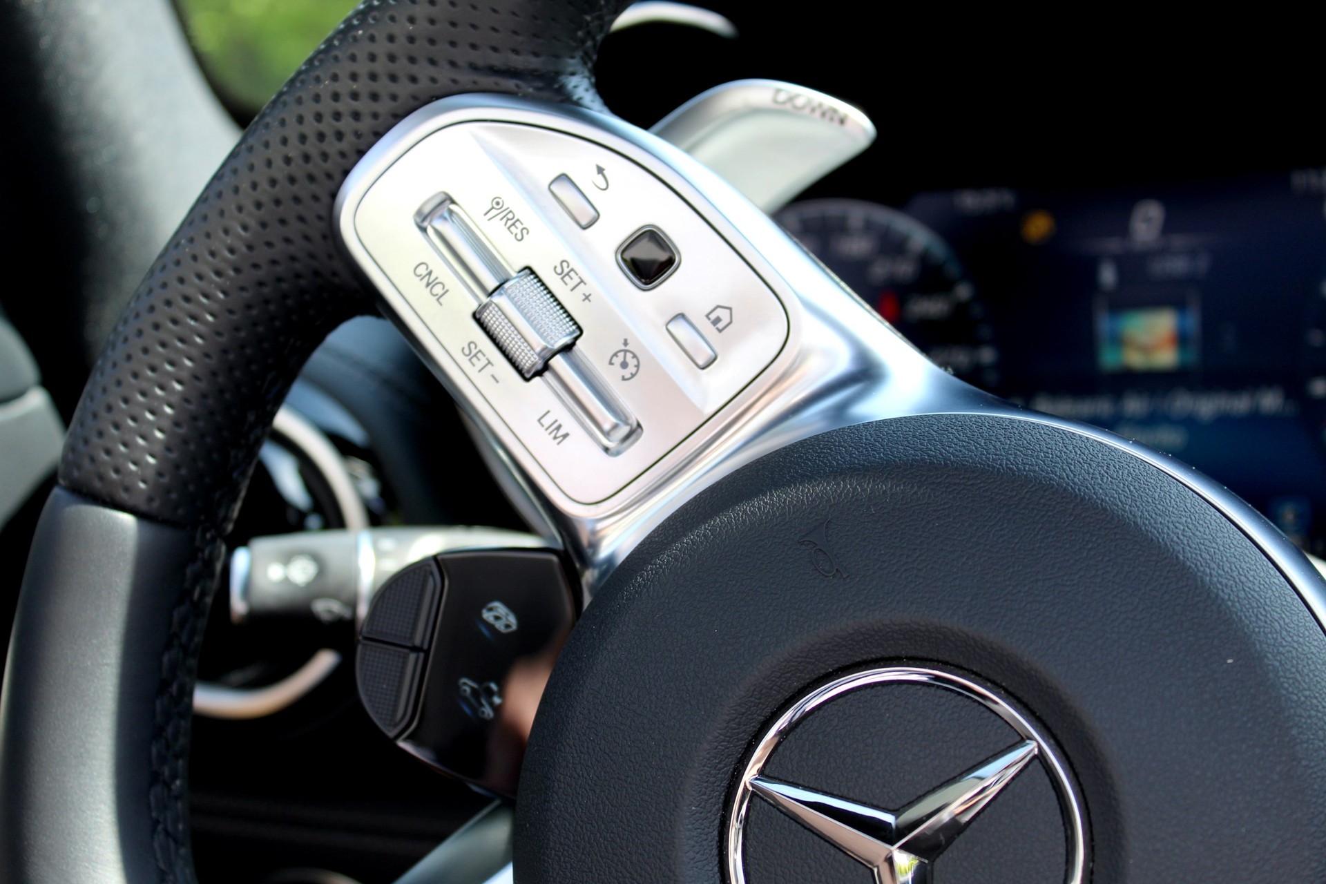MERCEDES-BENZ AMG GT Roadster Speedshift DCT-image-5