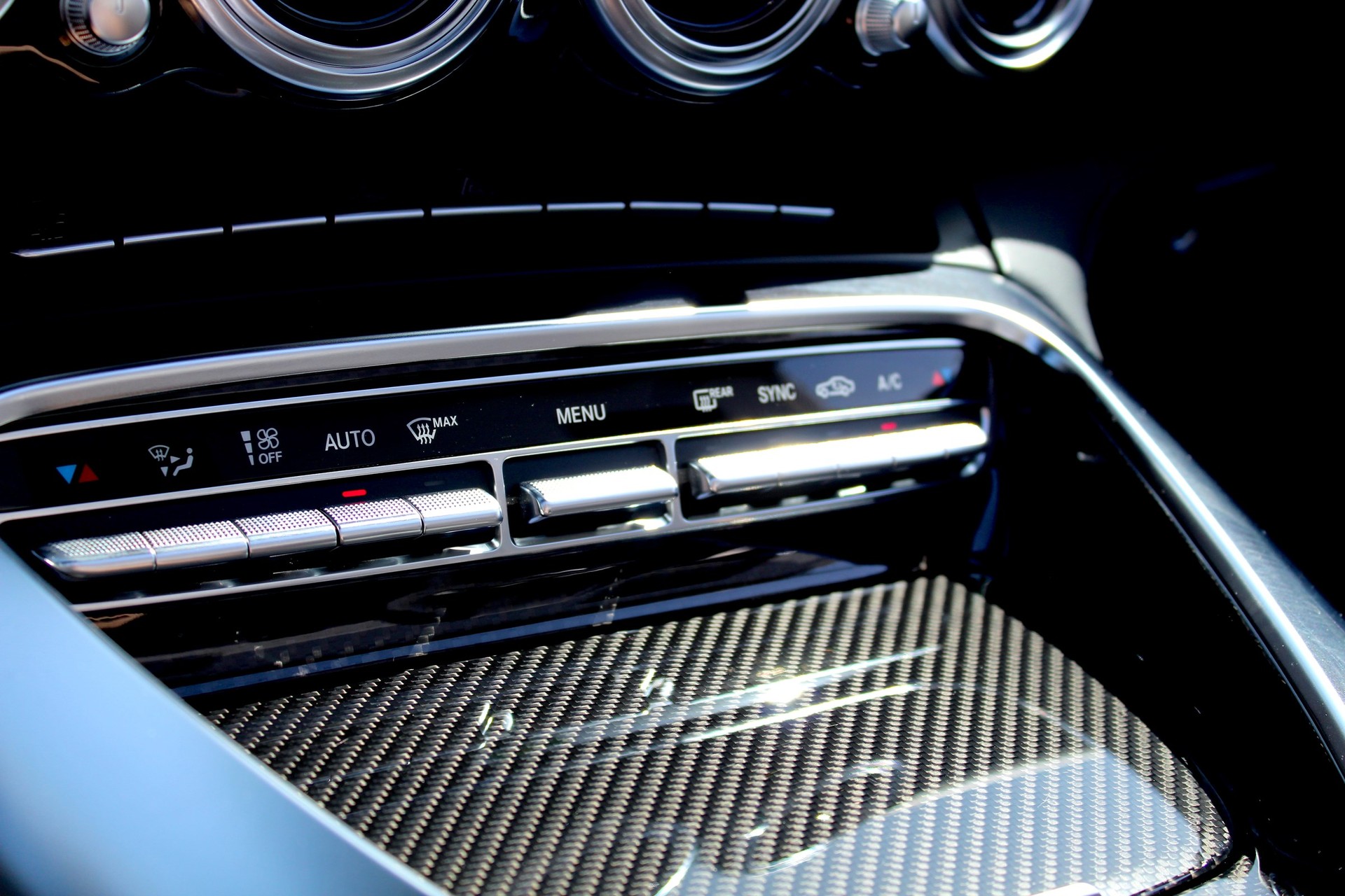 MERCEDES-BENZ AMG GT Roadster Speedshift DCT-image-6
