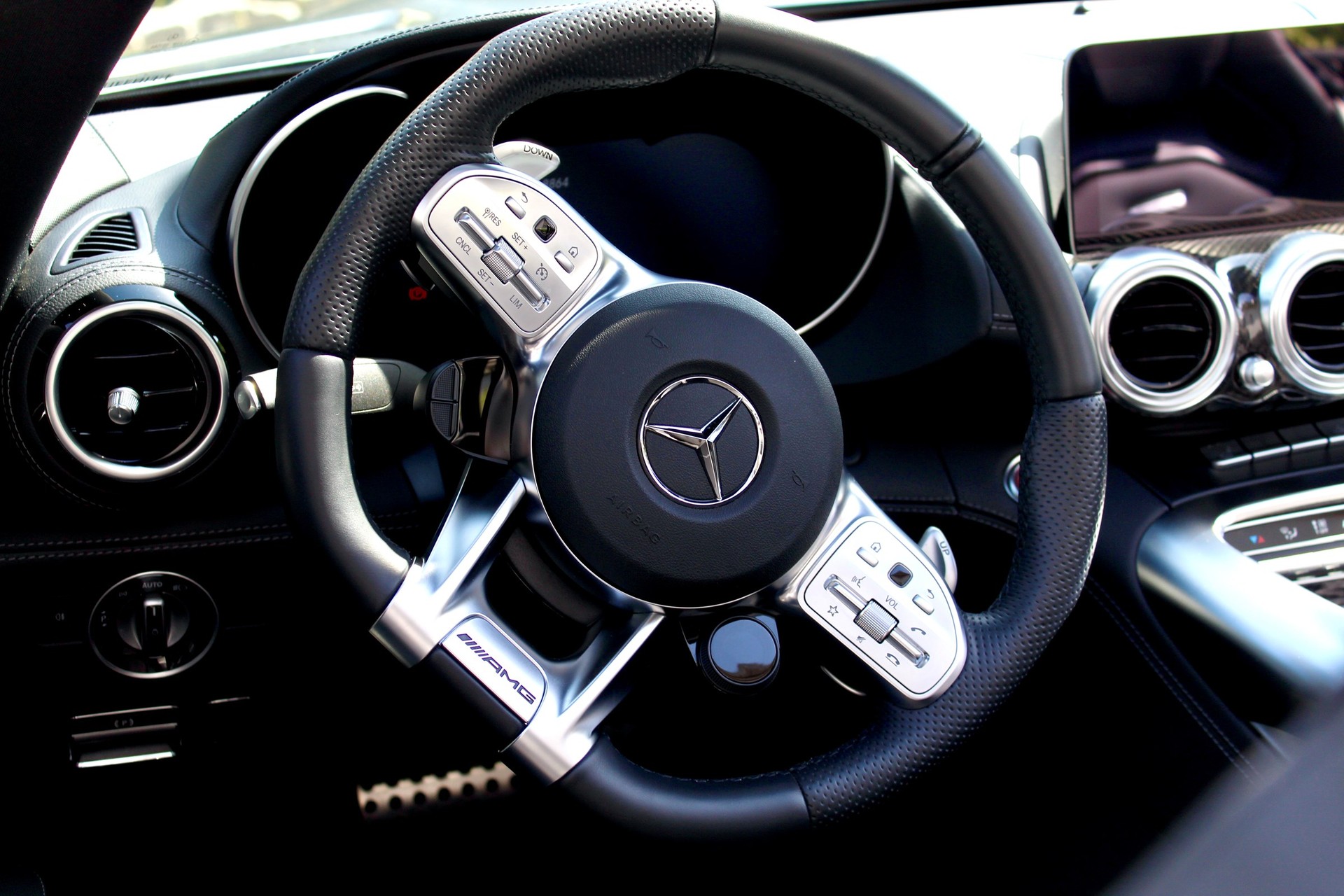 MERCEDES-BENZ AMG GT Roadster Speedshift DCT-image-7