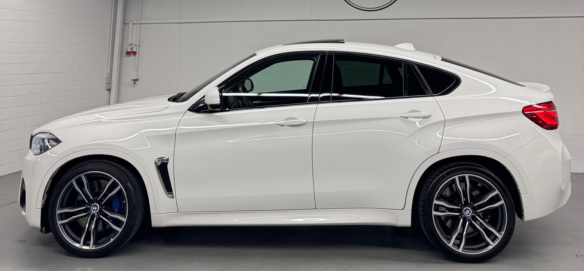 BMW X6M Limited White Black Performance Steptronic Aktionleasing ab 499.--image-6