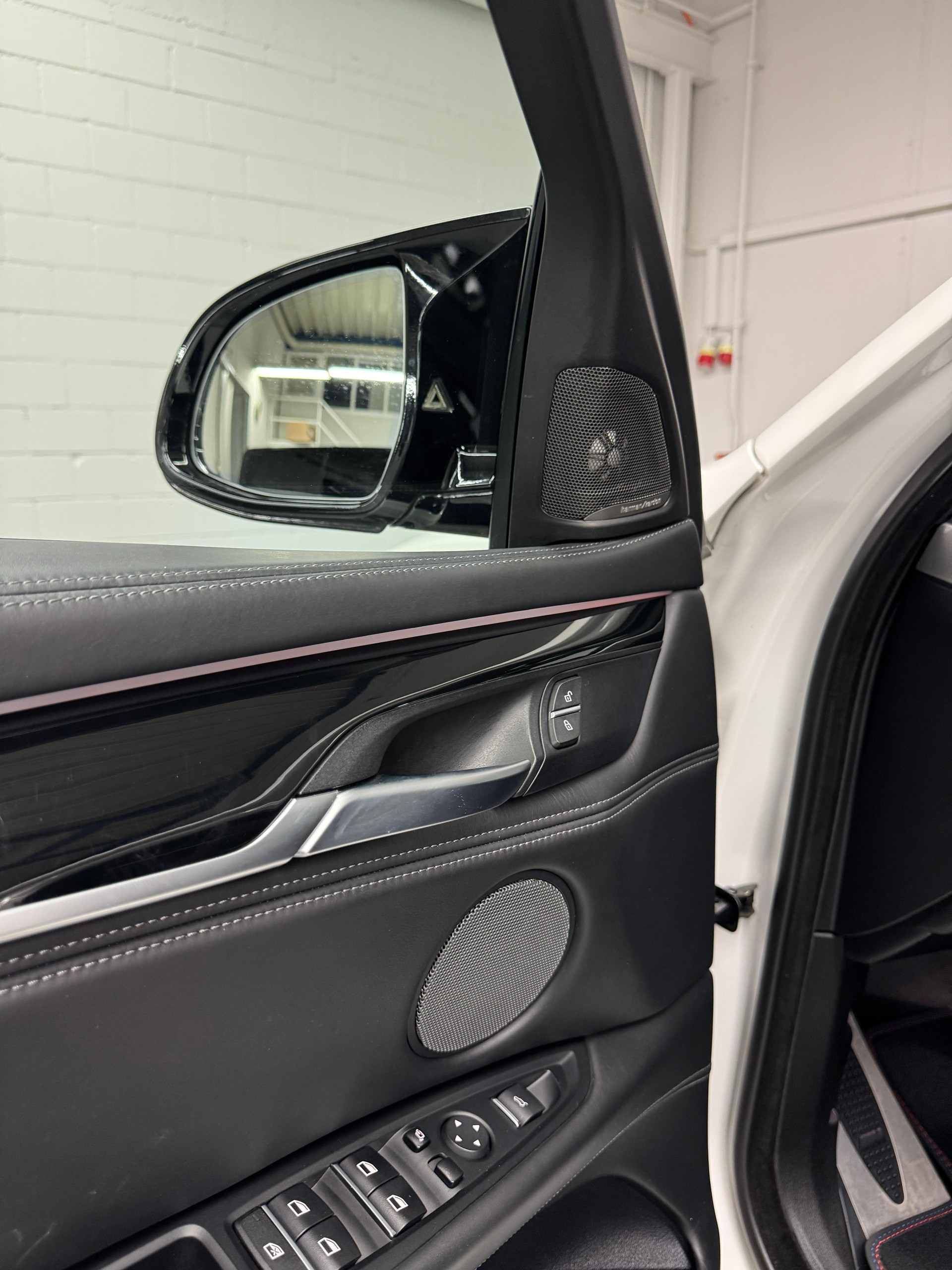 BMW X6M Limited White Black Performance Steptronic Aktionleasing ab 499.--image-18