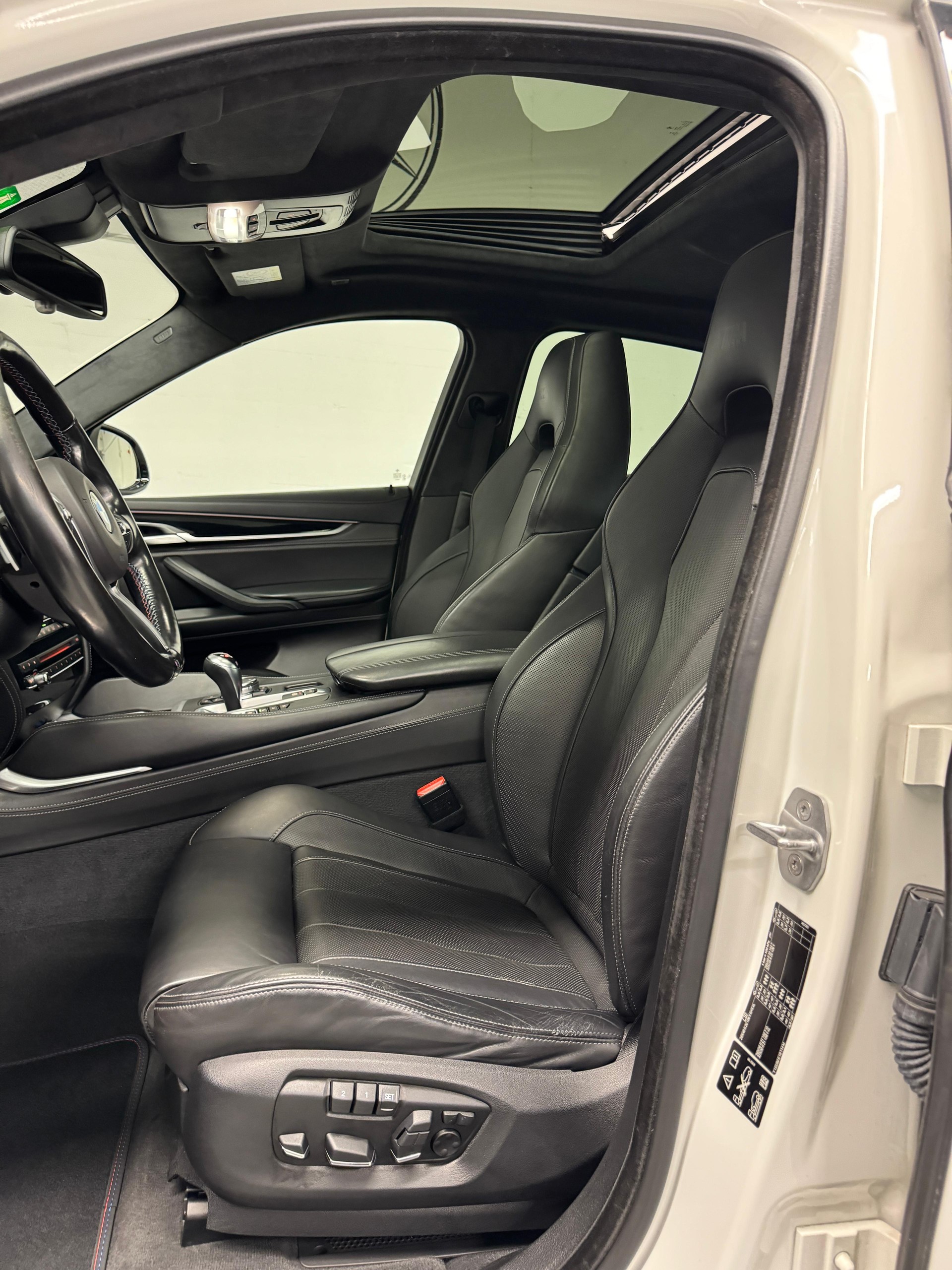 BMW X6M Limited White Black Performance Steptronic Aktionleasing ab 499.--image-19