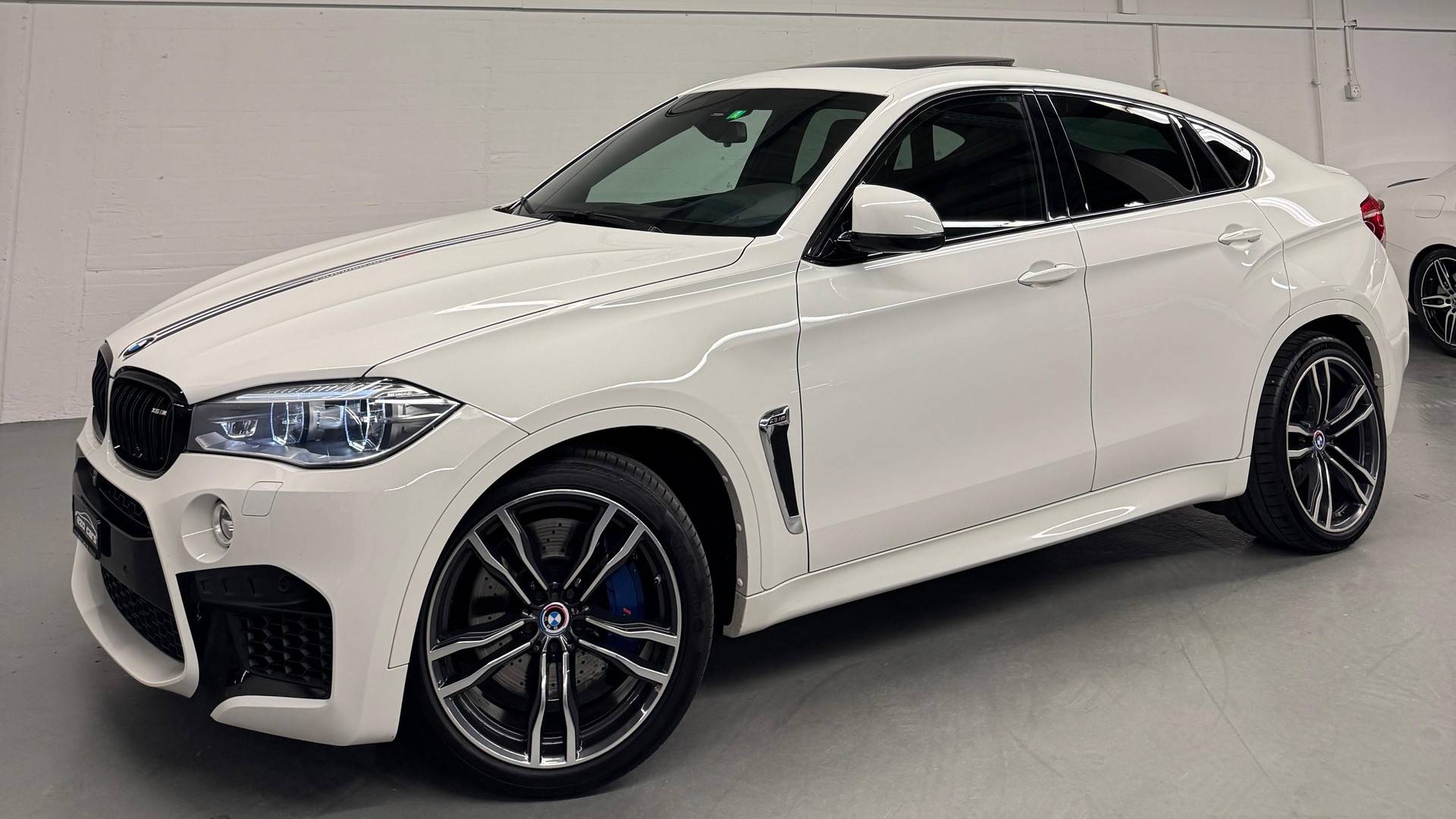 BMW X6M Limited White Black Performance Steptronic Aktionleasing ab 499.--image-2