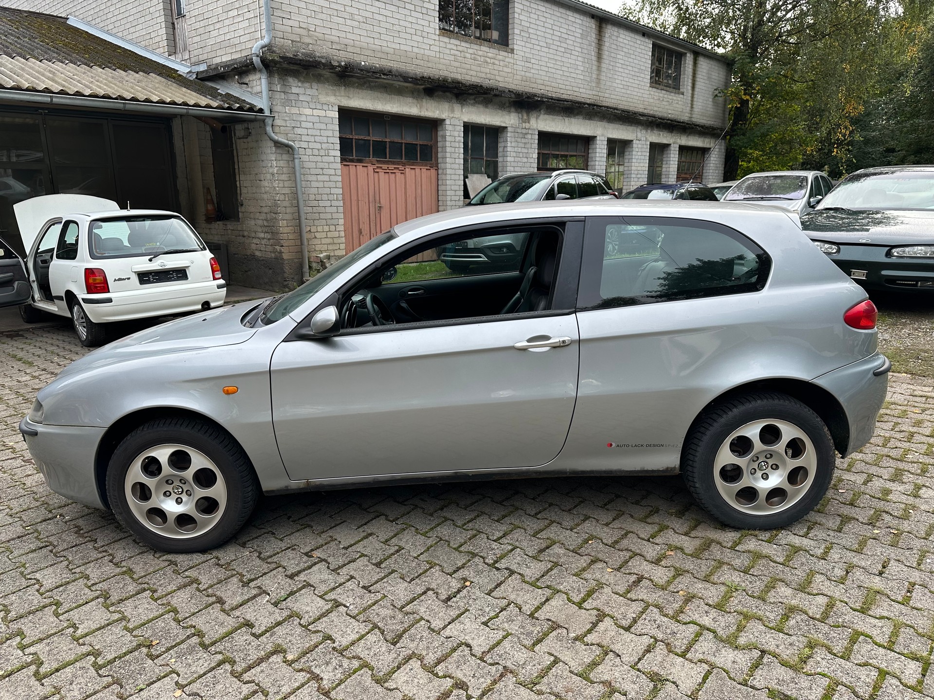 ALFA ROMEO 147 2.0 TS 16V Distinctive FIXPREIS-image-0