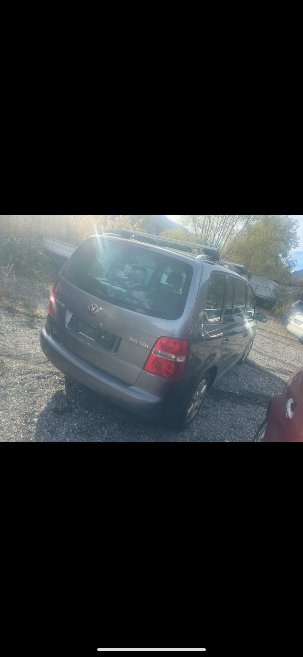 VW Touran 2.0 TDI Highline-image-12