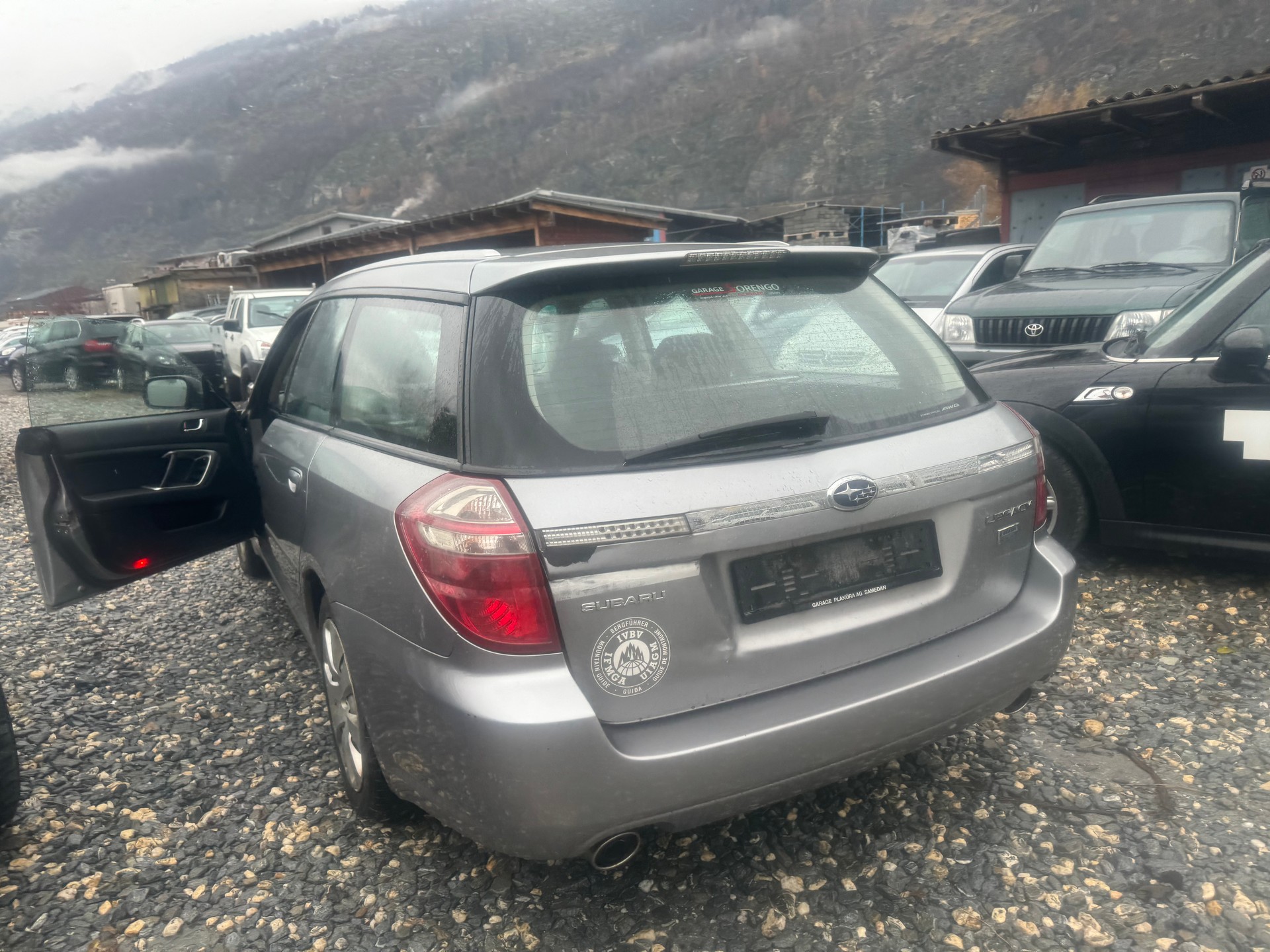 SUBARU Legacy 2.0D AWD Swiss-image-3