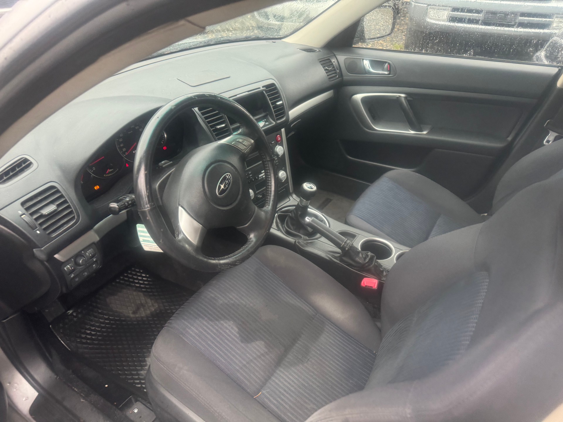 SUBARU Legacy 2.0D AWD Swiss-image-7