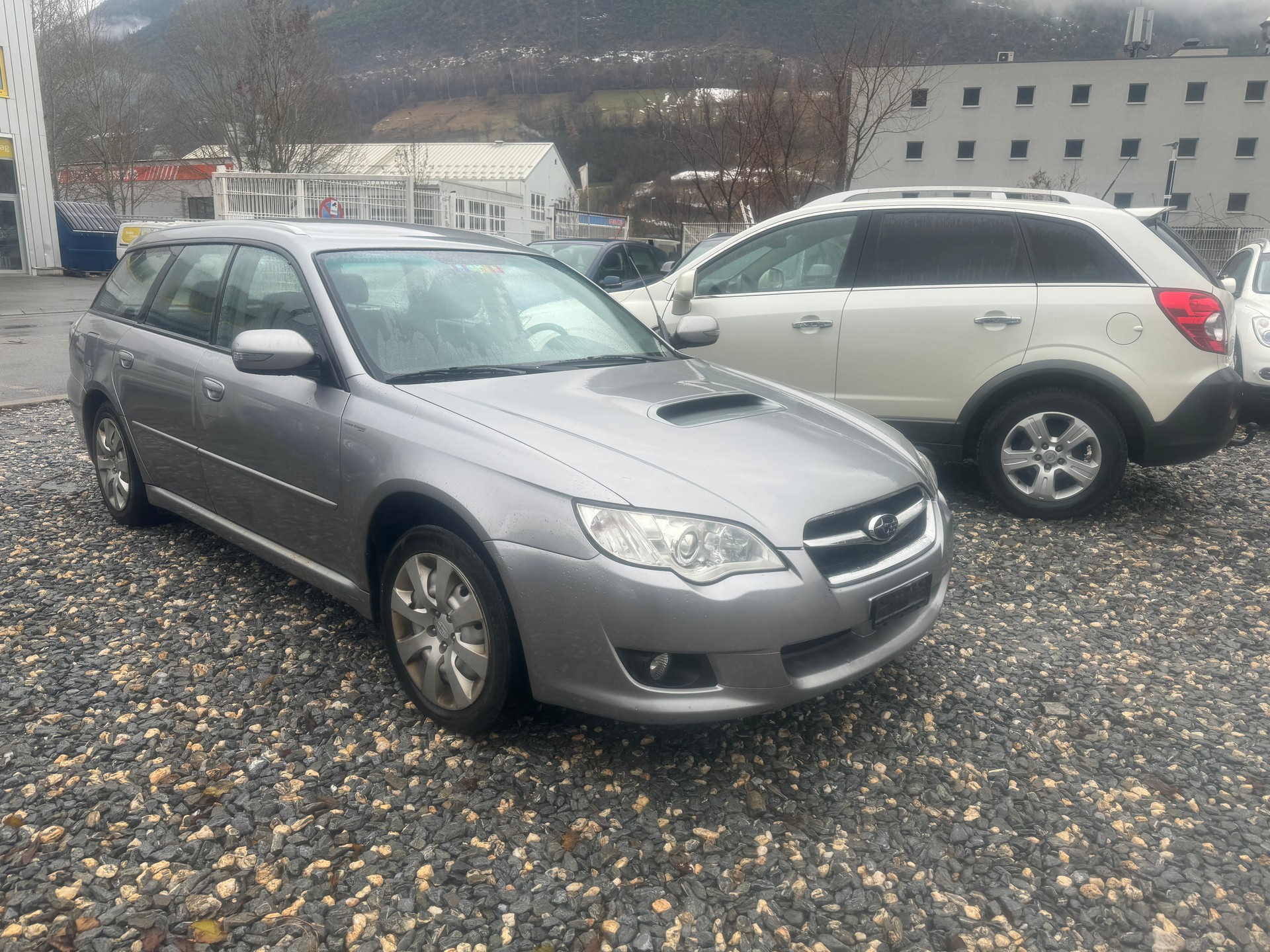 SUBARU Legacy 2.0D AWD Swiss-image-1