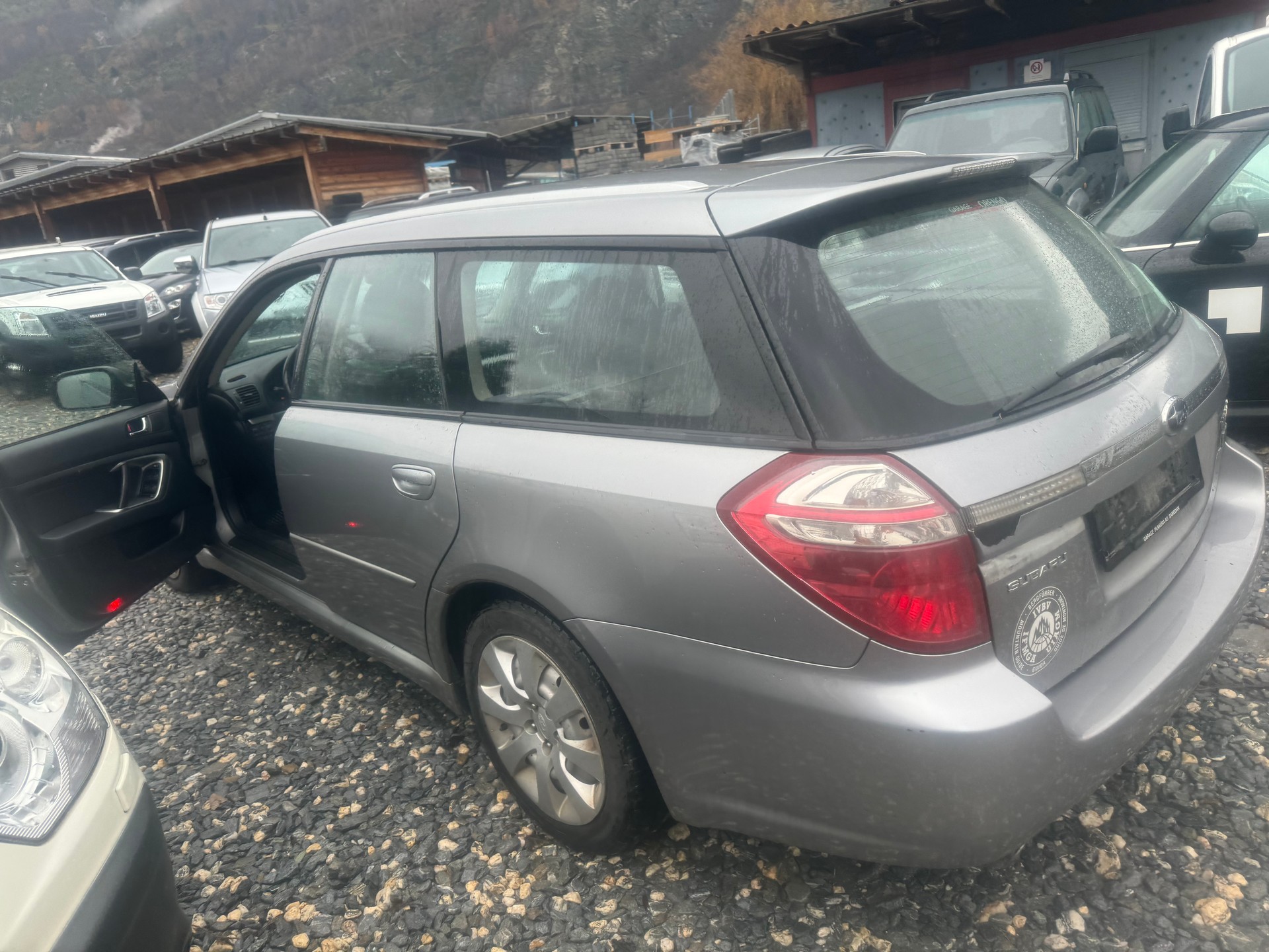 SUBARU Legacy 2.0D AWD Swiss-image-6