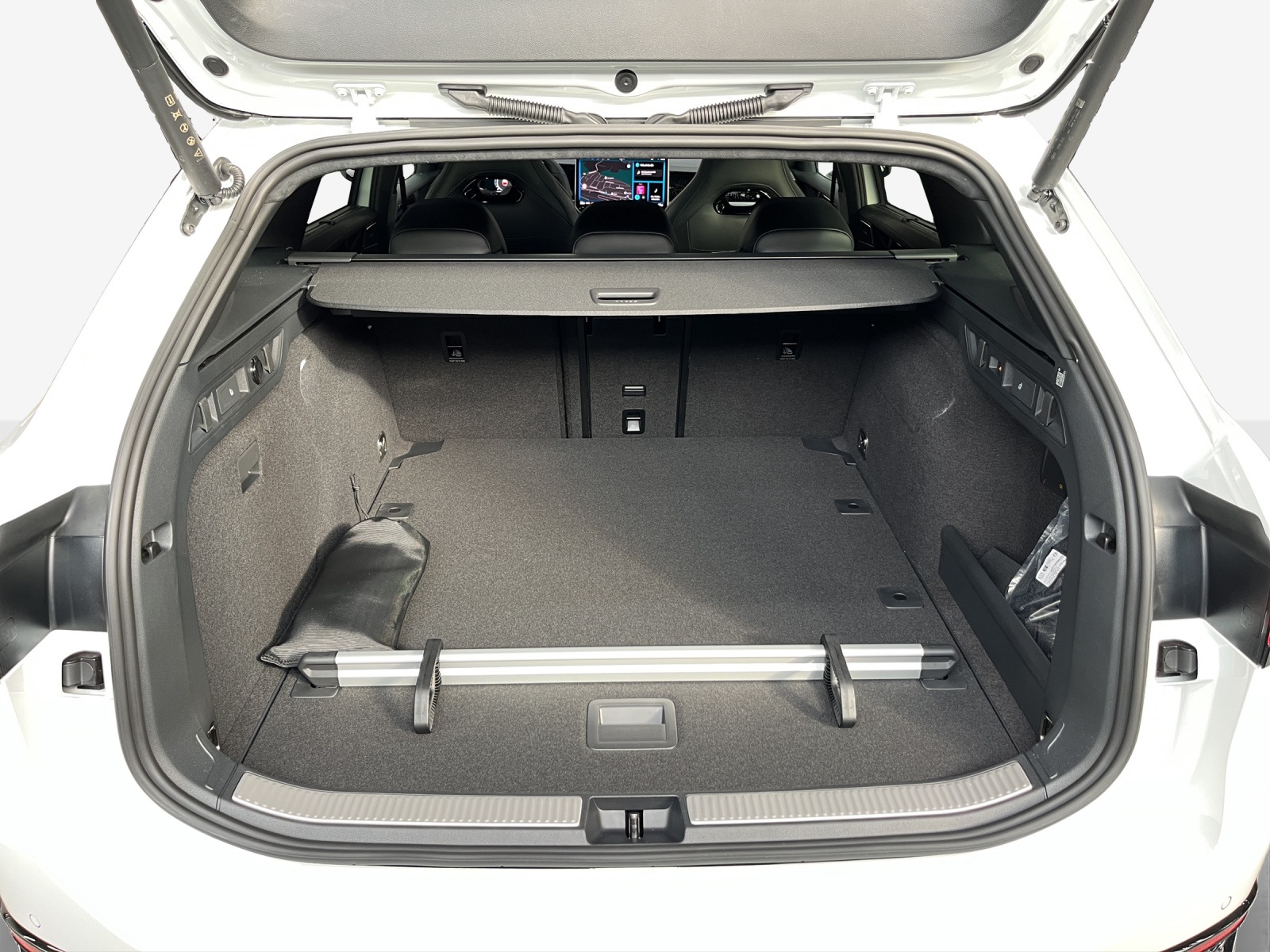 VW Passat Variant 2.0 TSI evo4 R-Line 4 Motion DSG-image-12