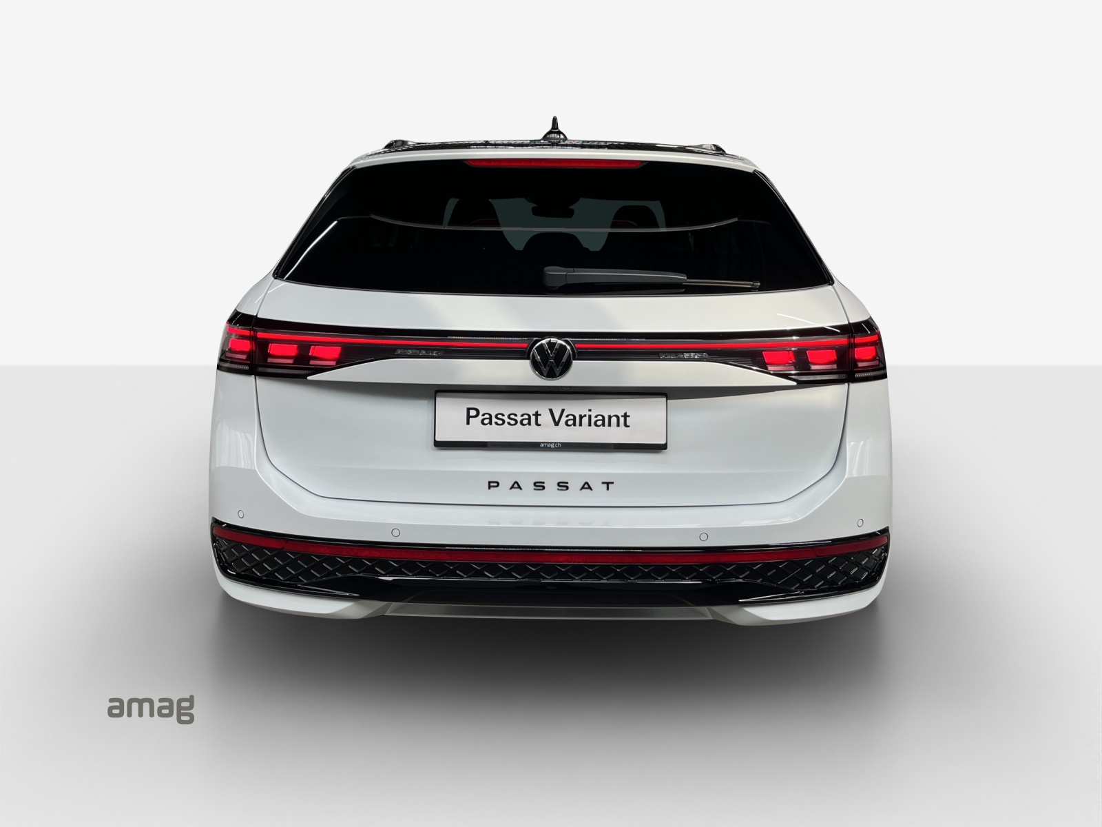VW Passat Variant 2.0 TSI evo4 R-Line 4 Motion DSG-image-3