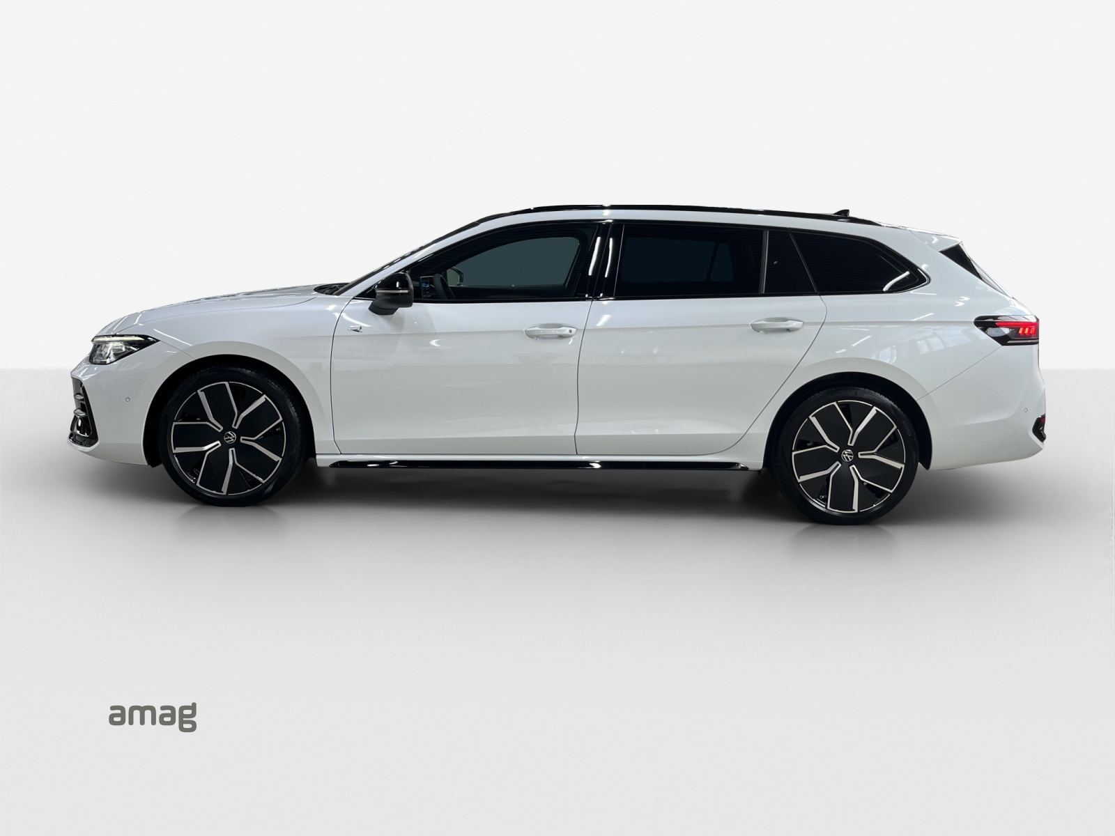VW Passat Variant 2.0 TSI evo4 R-Line 4 Motion DSG-image-1