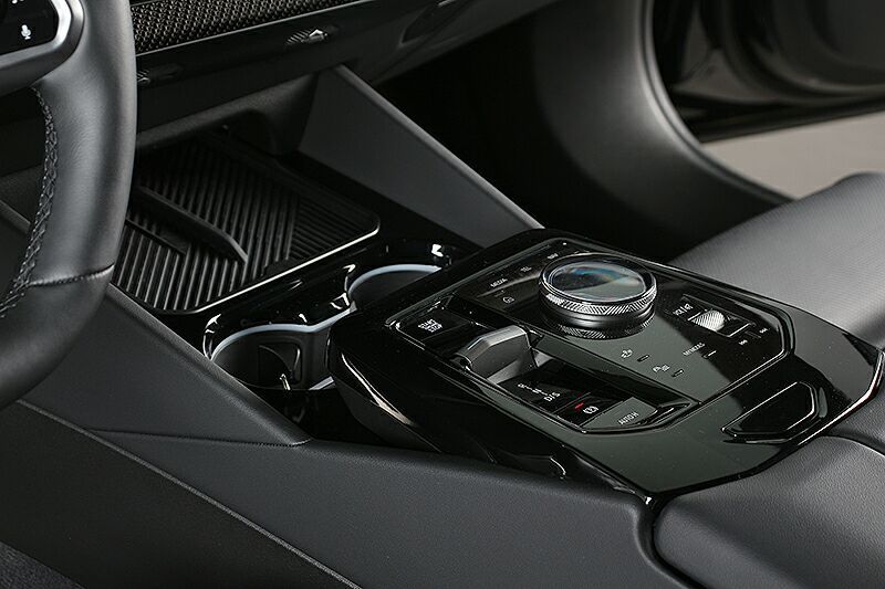 BMW 530e M Sport Steptronic-image-7