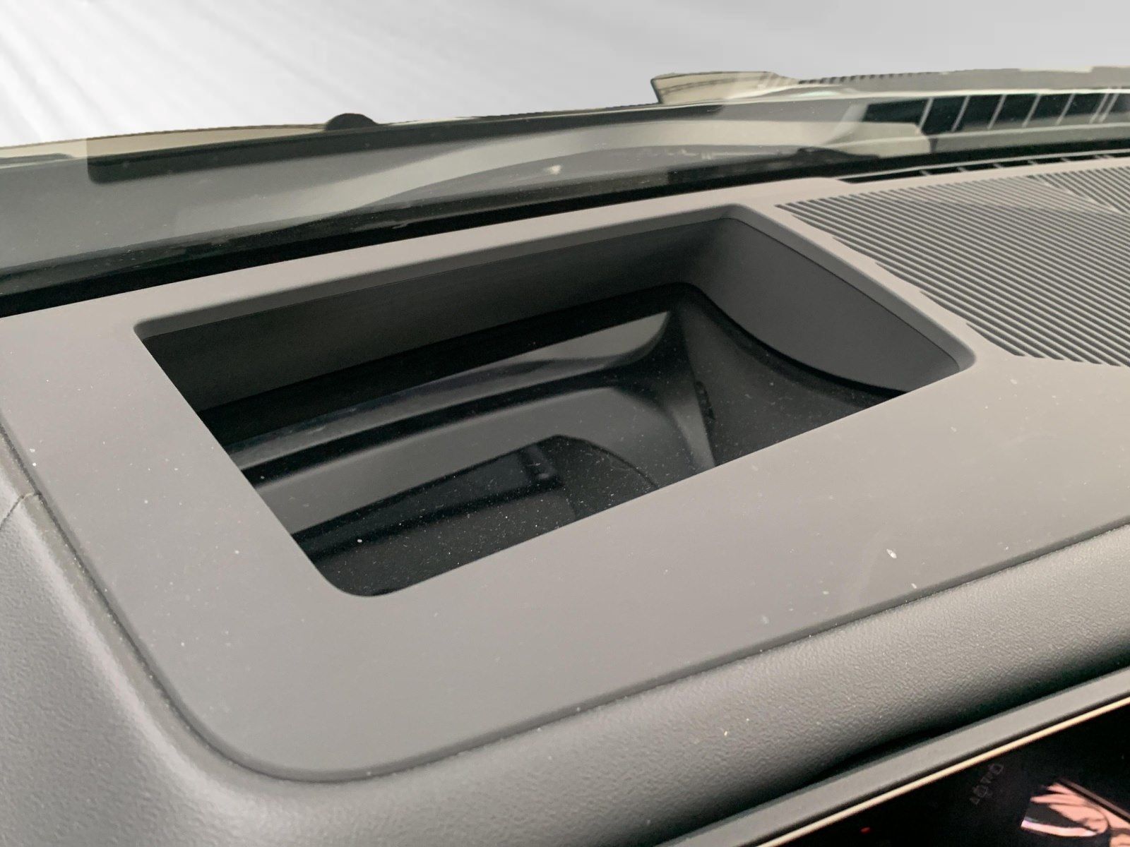 BMW 530e M Sport Steptronic-image-16