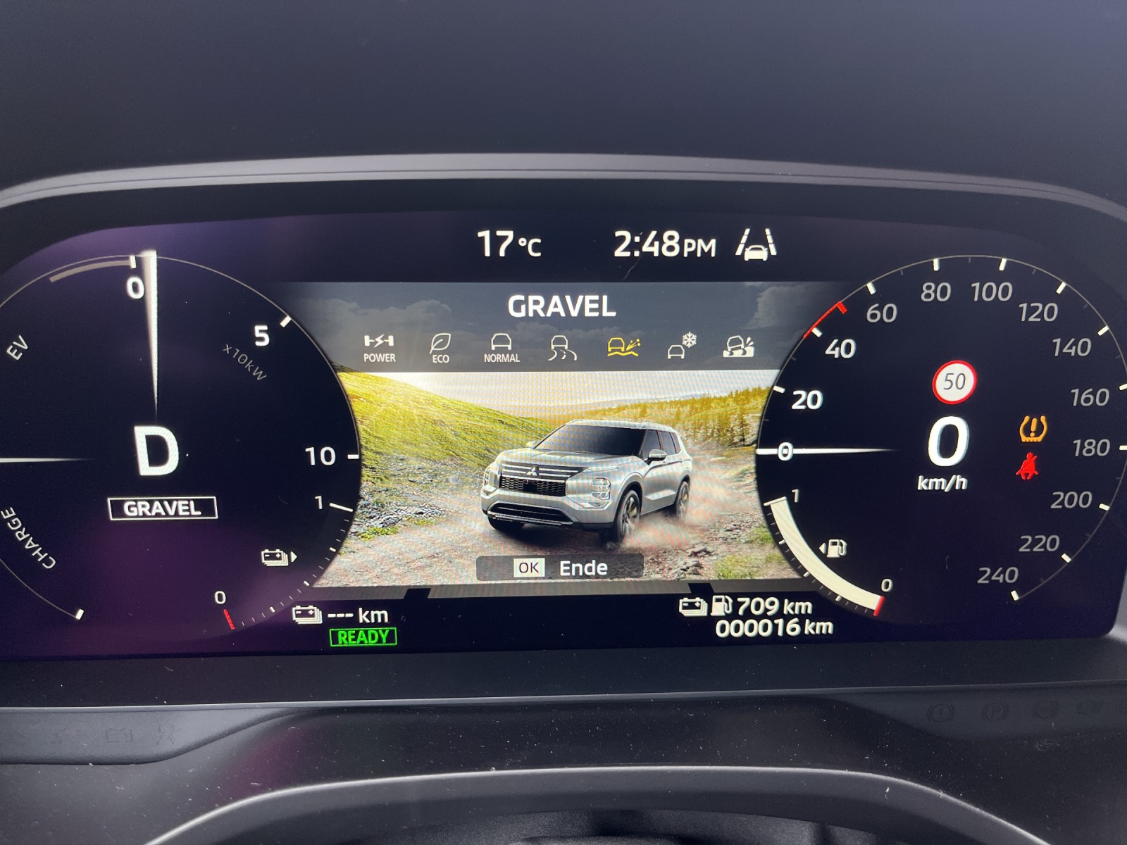 MITSUBISHI 2.4 PHEV Instyle 4x4-image-16