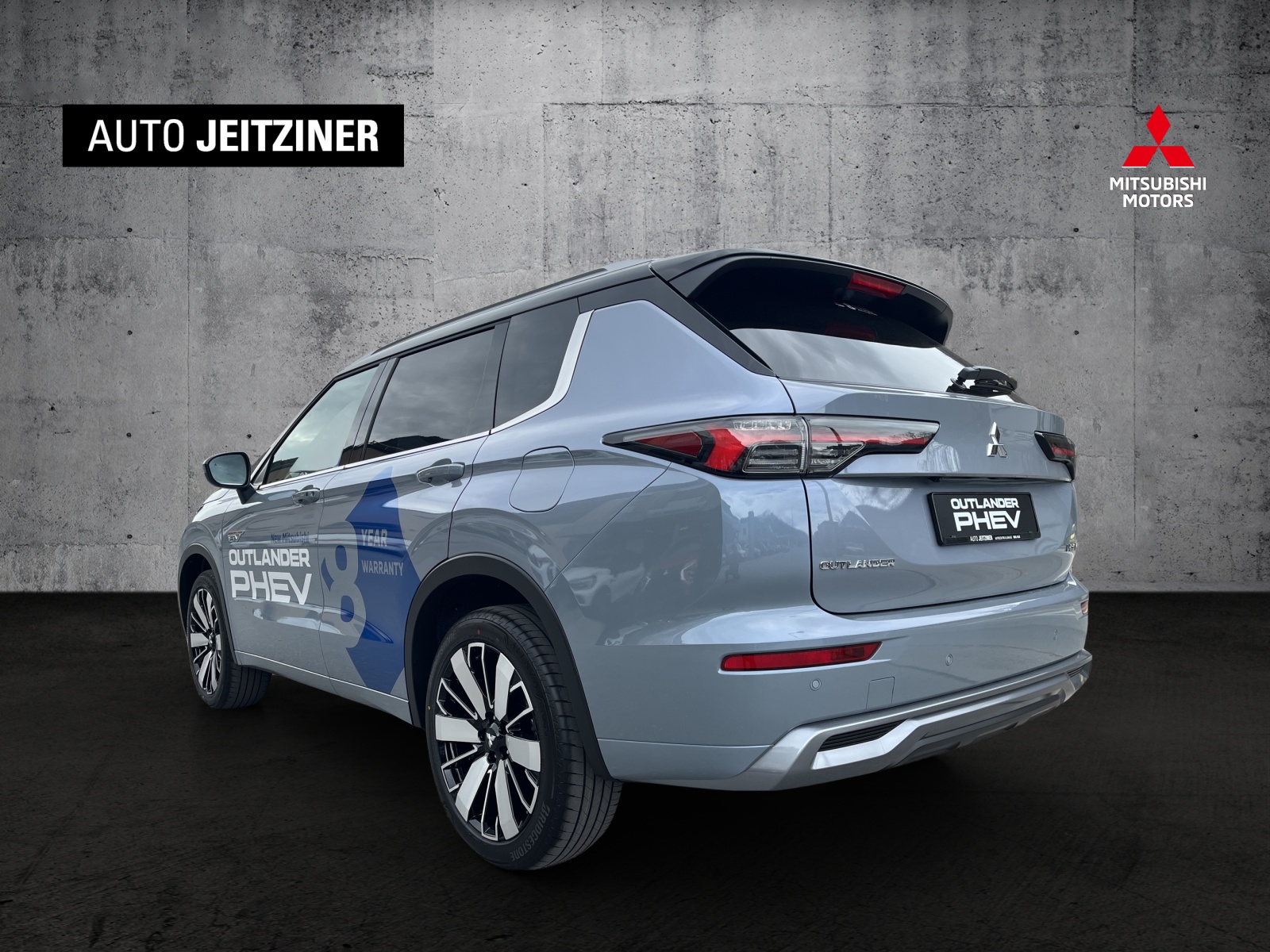 MITSUBISHI 2.4 PHEV Instyle 4x4-showroom-element-1