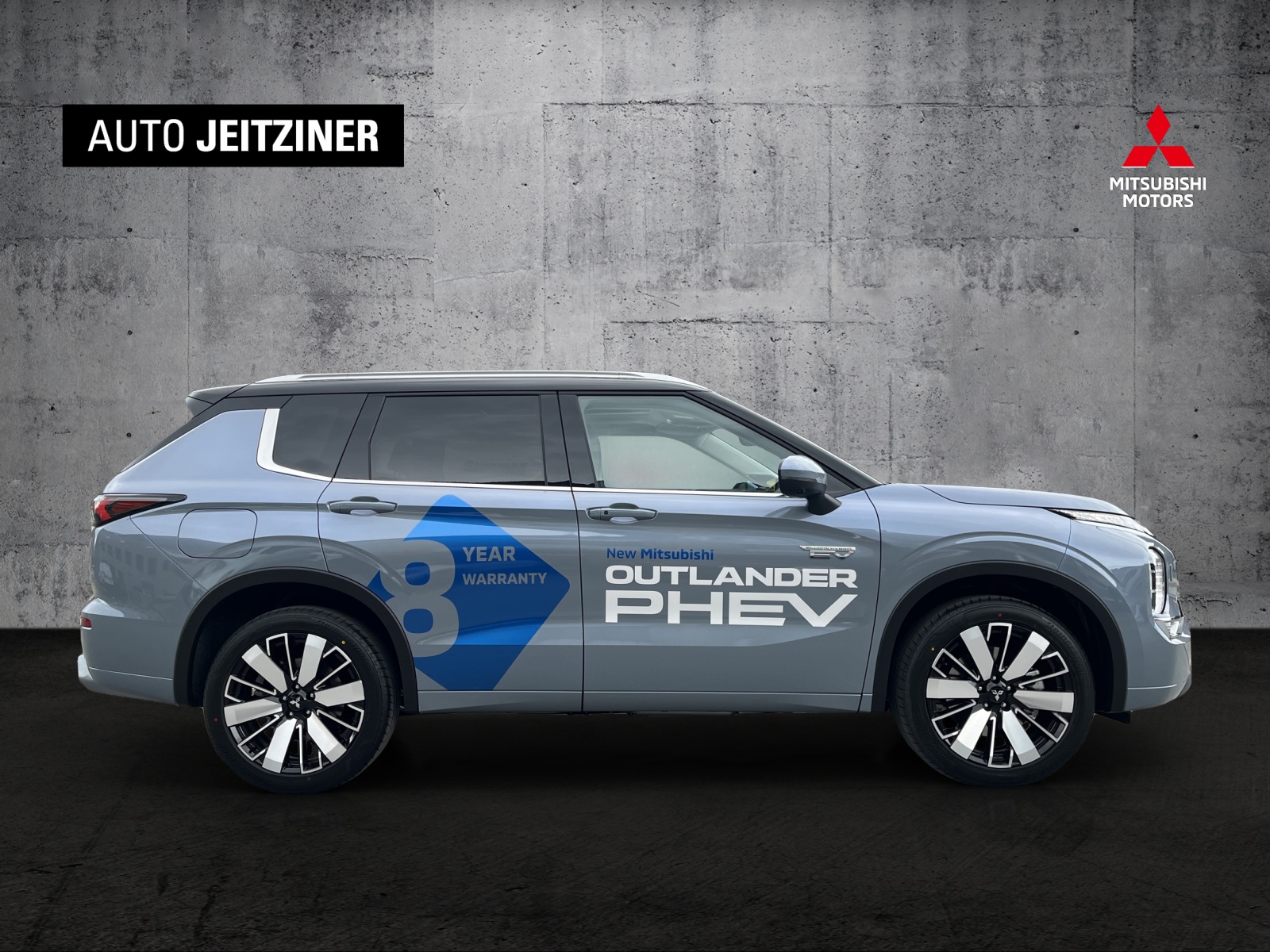 MITSUBISHI 2.4 PHEV Instyle 4x4-image-5