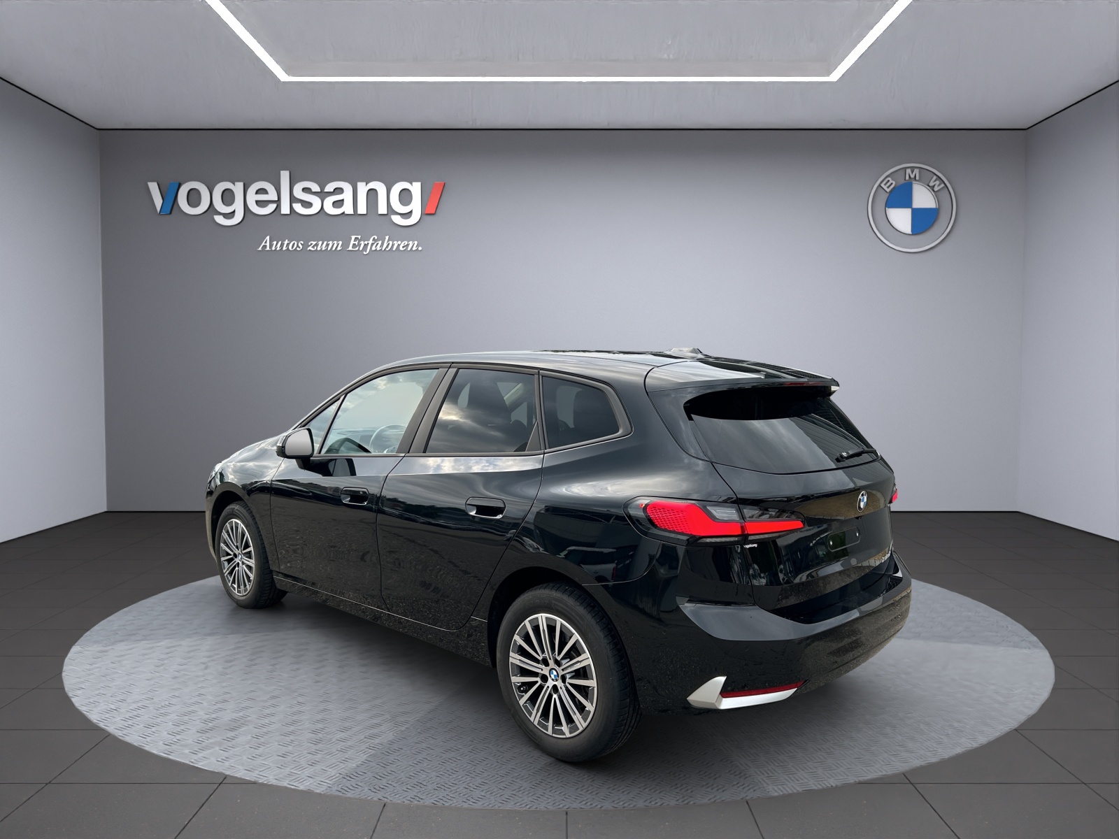 BMW 218d Active Tourer DKG-image-16