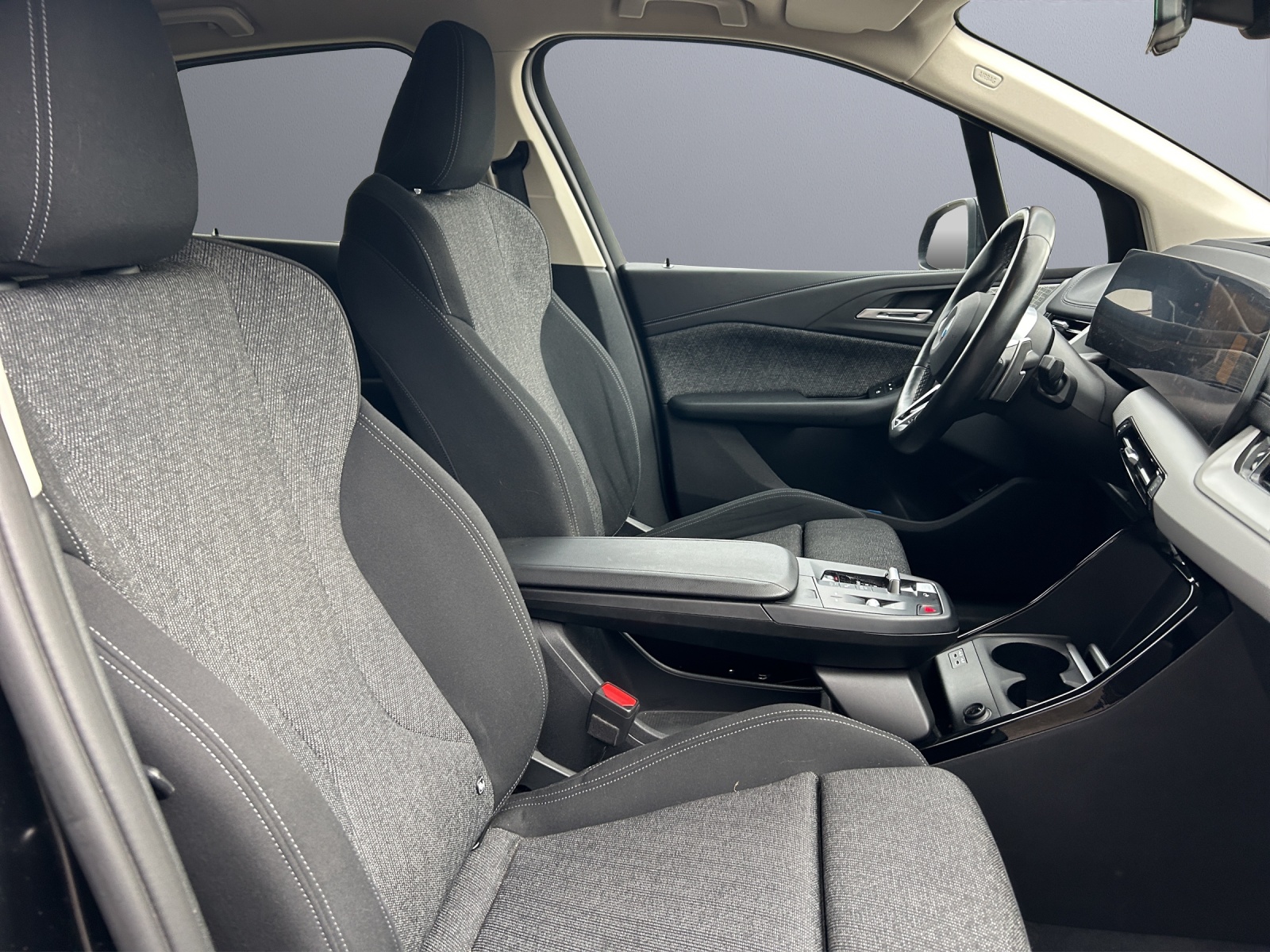 BMW 218d Active Tourer DKG-image-10