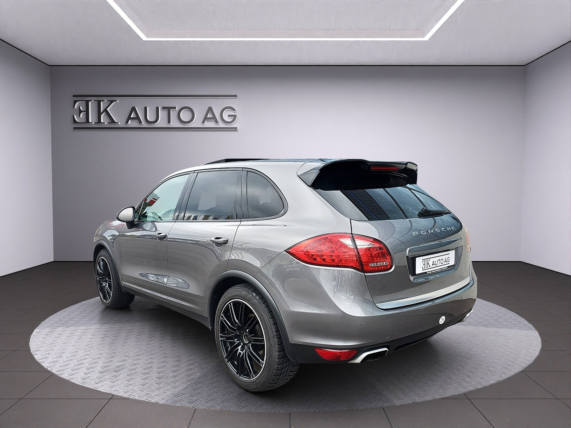 PORSCHE Cayenne Diesel-image-2