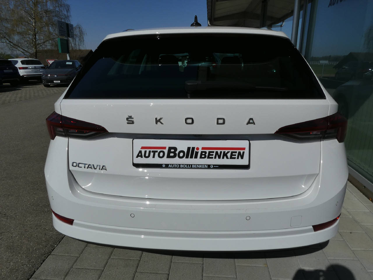 SKODA Octavia Combi 2.0 TDI 150 Style DSG-image-5