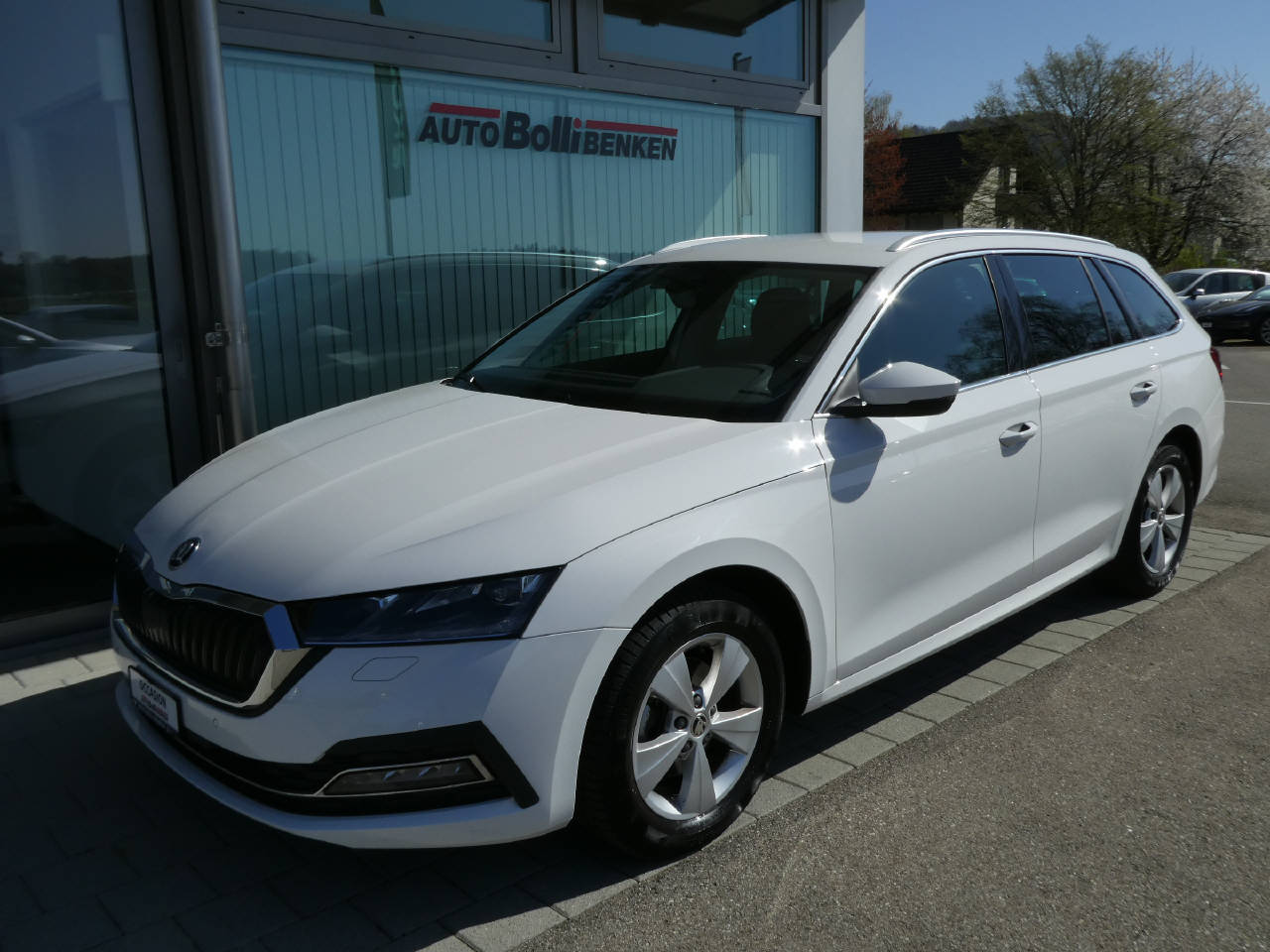 SKODA Octavia Combi 2.0 TDI 150 Style DSG-image-1