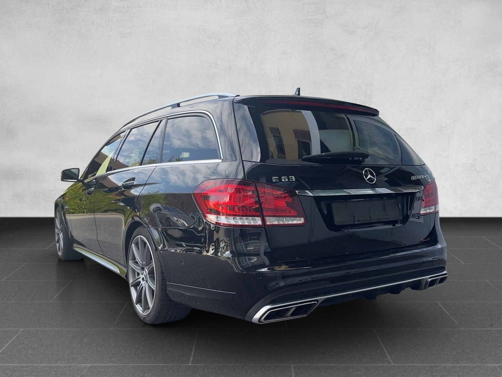 MERCEDES-BENZ E 63 AMG S 4Matic Speedshift-image-1