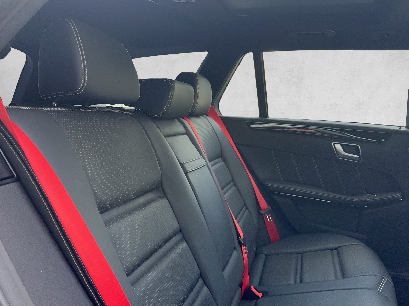 MERCEDES-BENZ E 63 AMG S 4Matic Speedshift-image-11