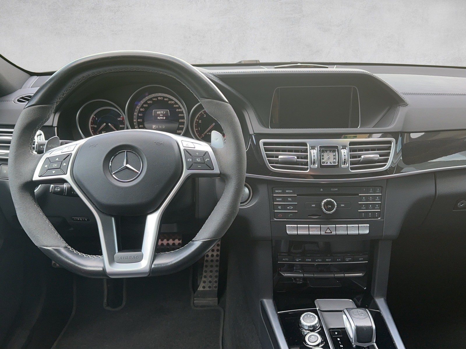 MERCEDES-BENZ E 63 AMG S 4Matic Speedshift-image-6