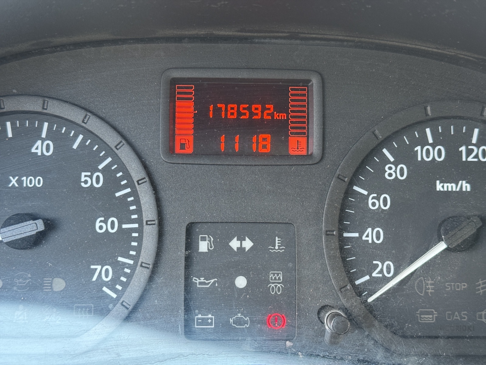 DACIA Logan 1.6 Ambiance-image-10
