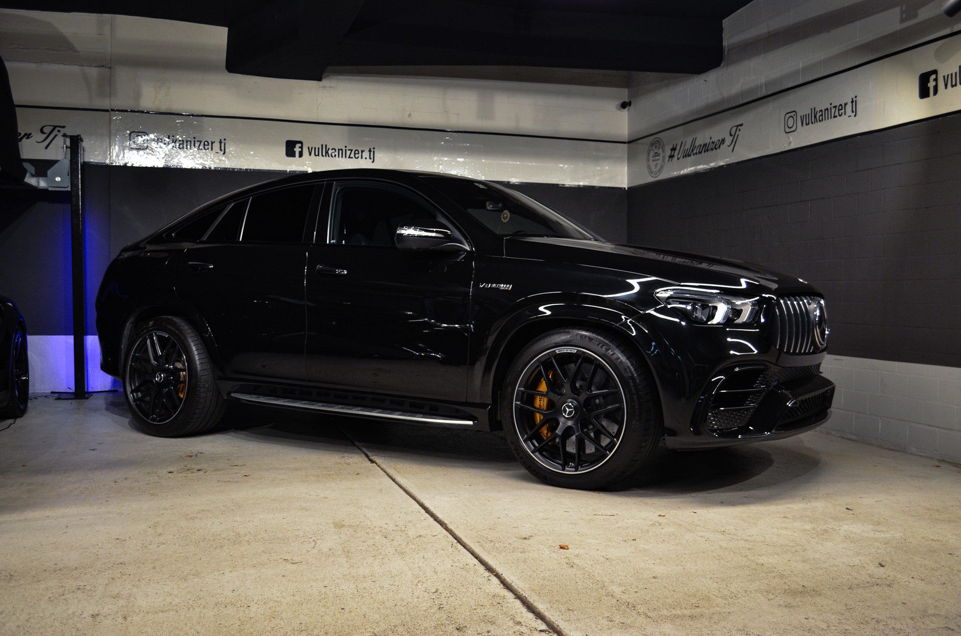 MERCEDES-BENZ GLE Coupé 63 S AMG 4Matic+ Speedshift-showroom-element-1