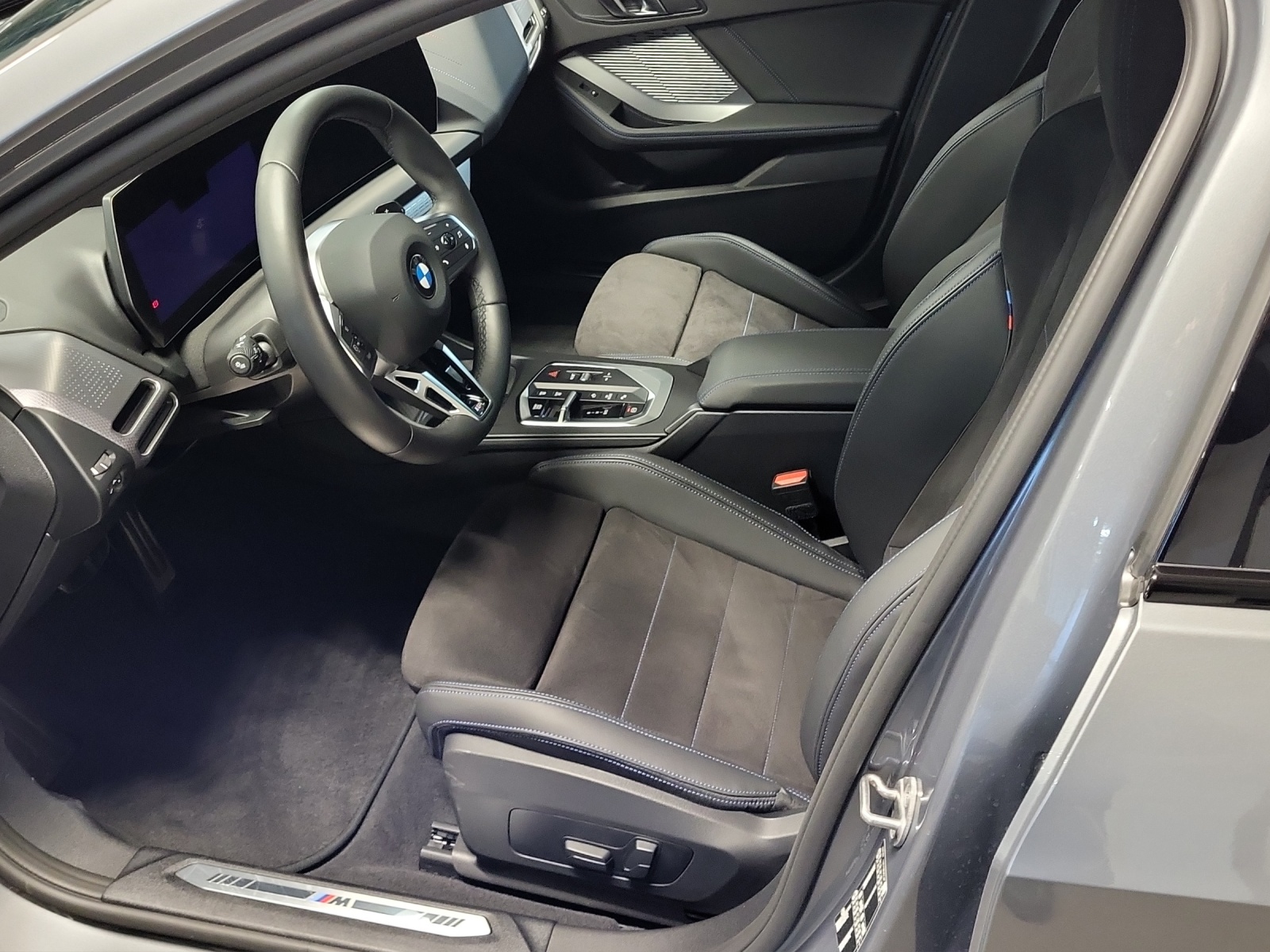 BMW 120d M Sport Steptronic-image-9