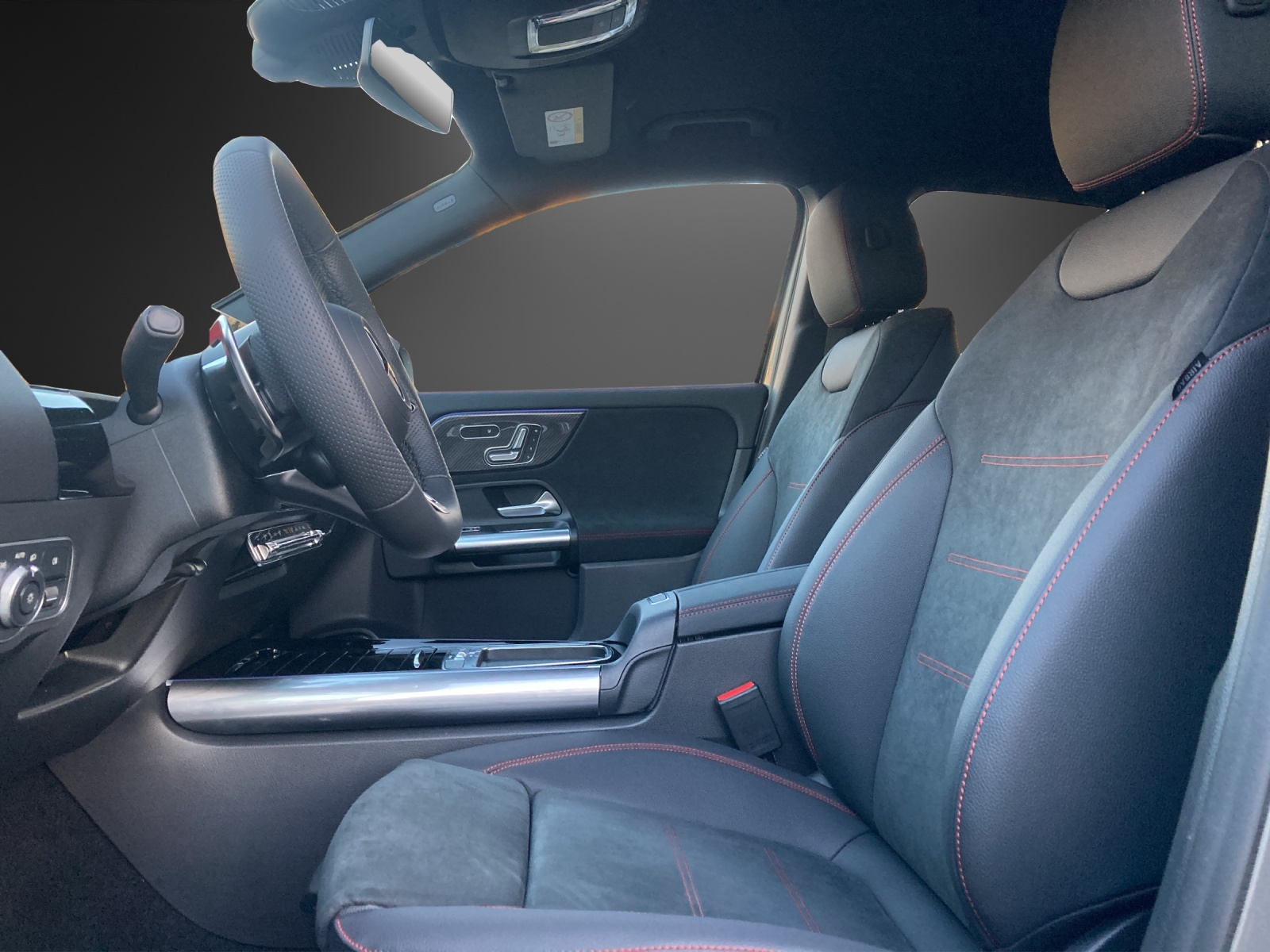 MERCEDES-BENZ GLA AMG 35 4Matic 8G-DCT-image-9