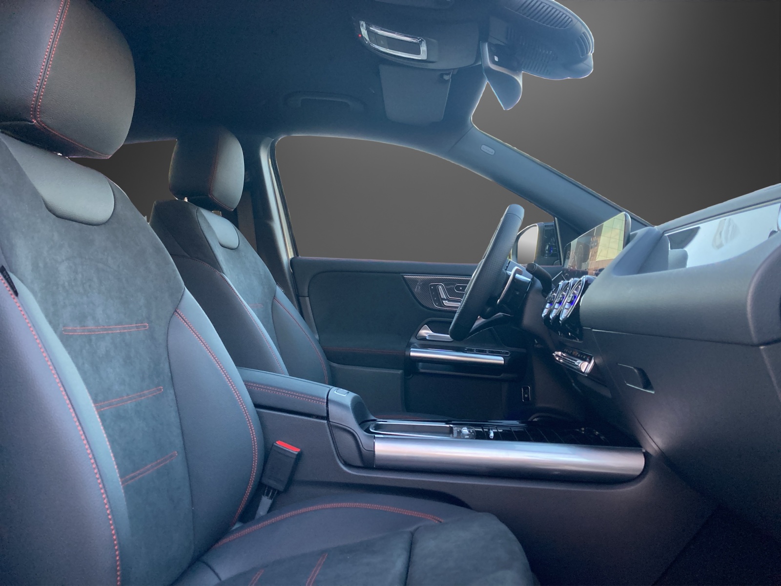 MERCEDES-BENZ GLA AMG 35 4Matic 8G-DCT-image-11