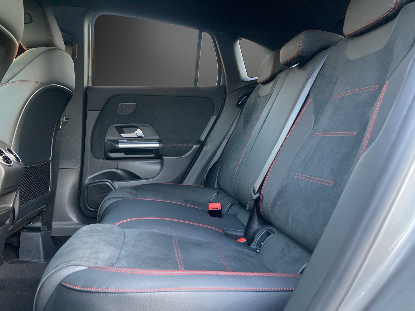 MERCEDES-BENZ GLA AMG 35 4Matic 8G-DCT-image-14